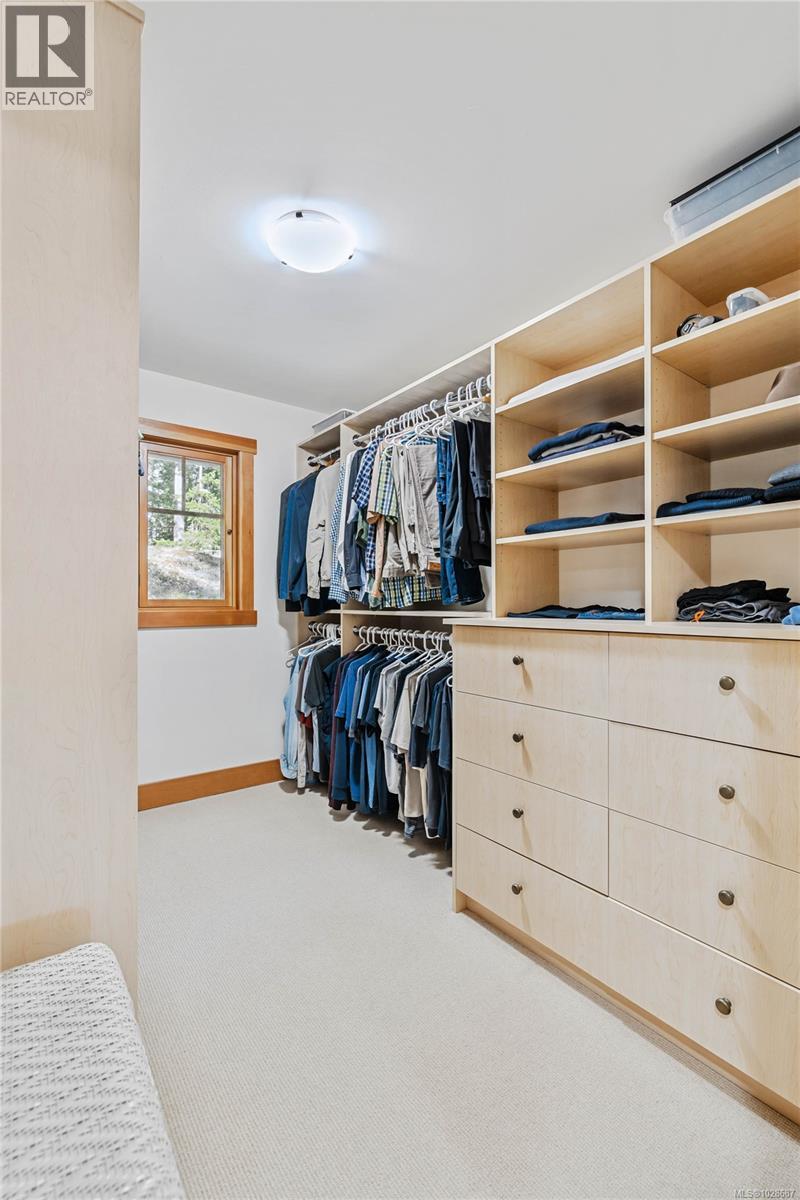  220 Scott Point Drive, Salt Spring