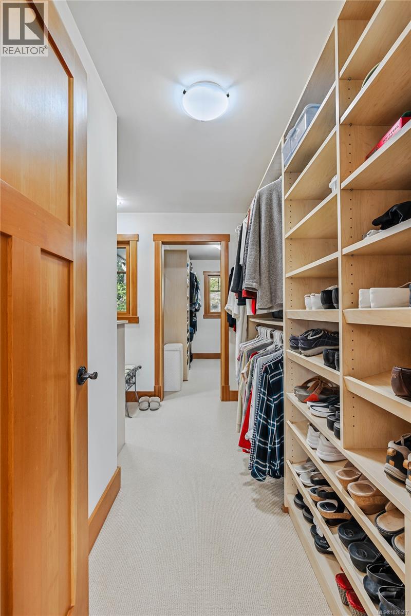  220 Scott Point Drive, Salt Spring