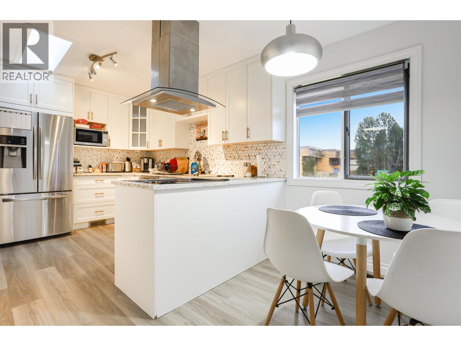 8 MELDRUM STREET, Kitimat