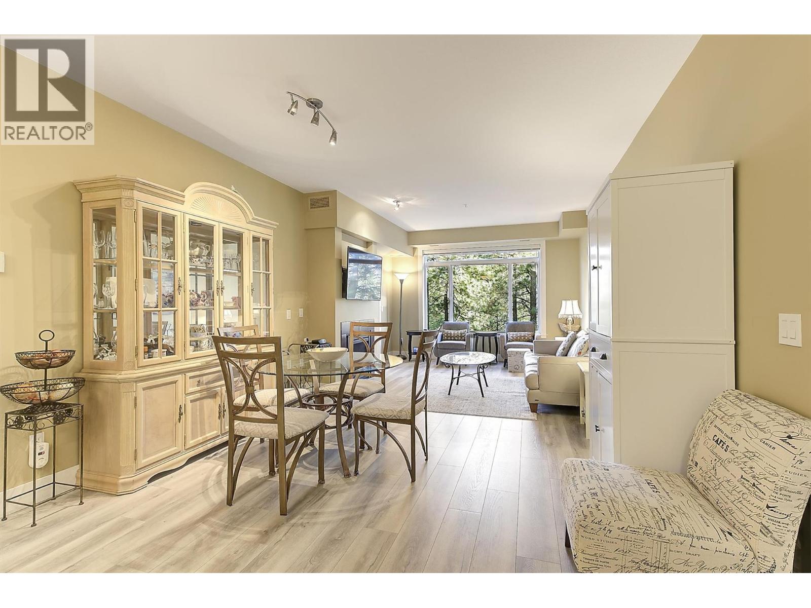 2532 Shoreline Drive Unit# 214, Lake Country