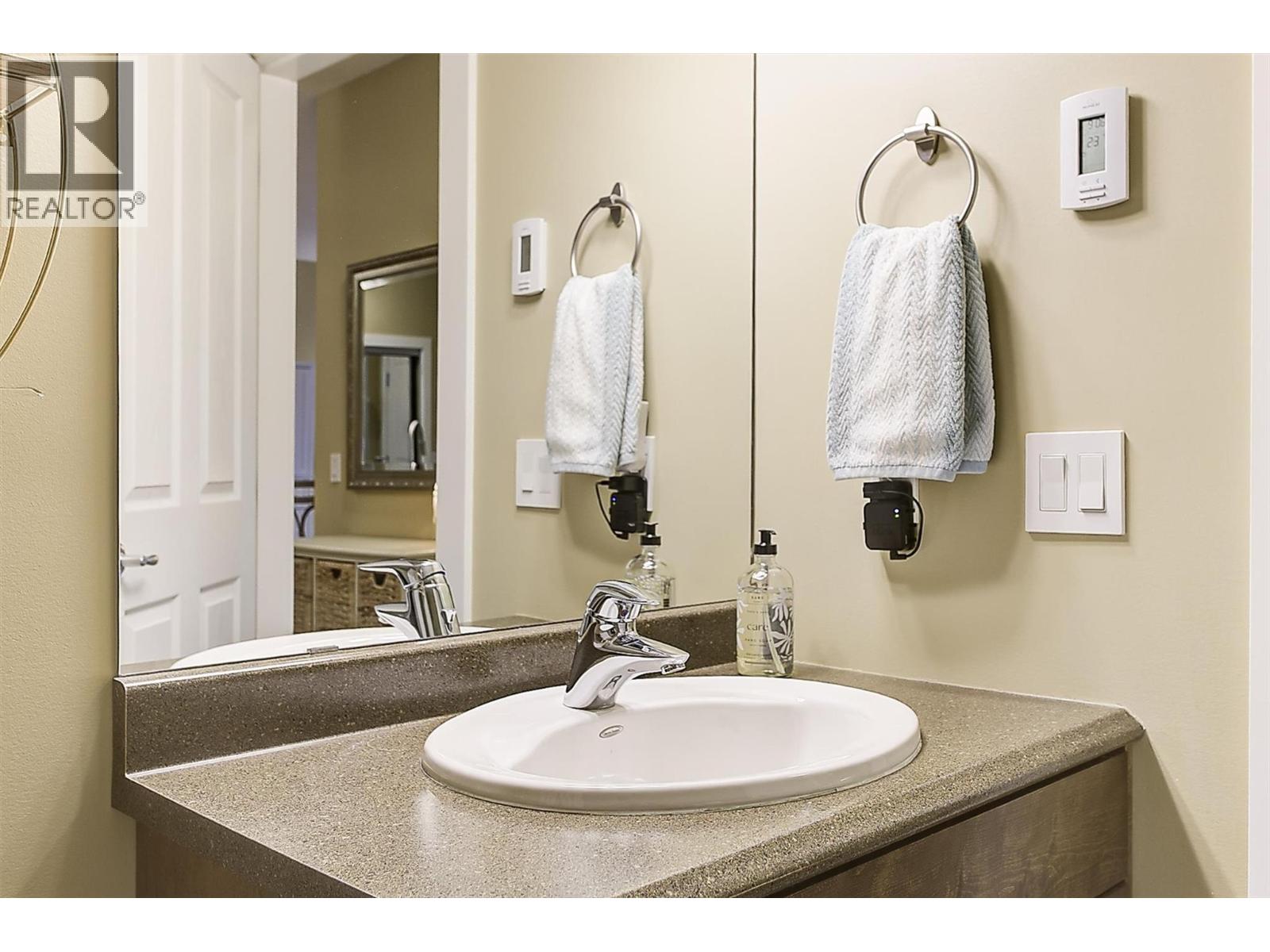 2532 Shoreline Drive Unit# 214, Lake Country