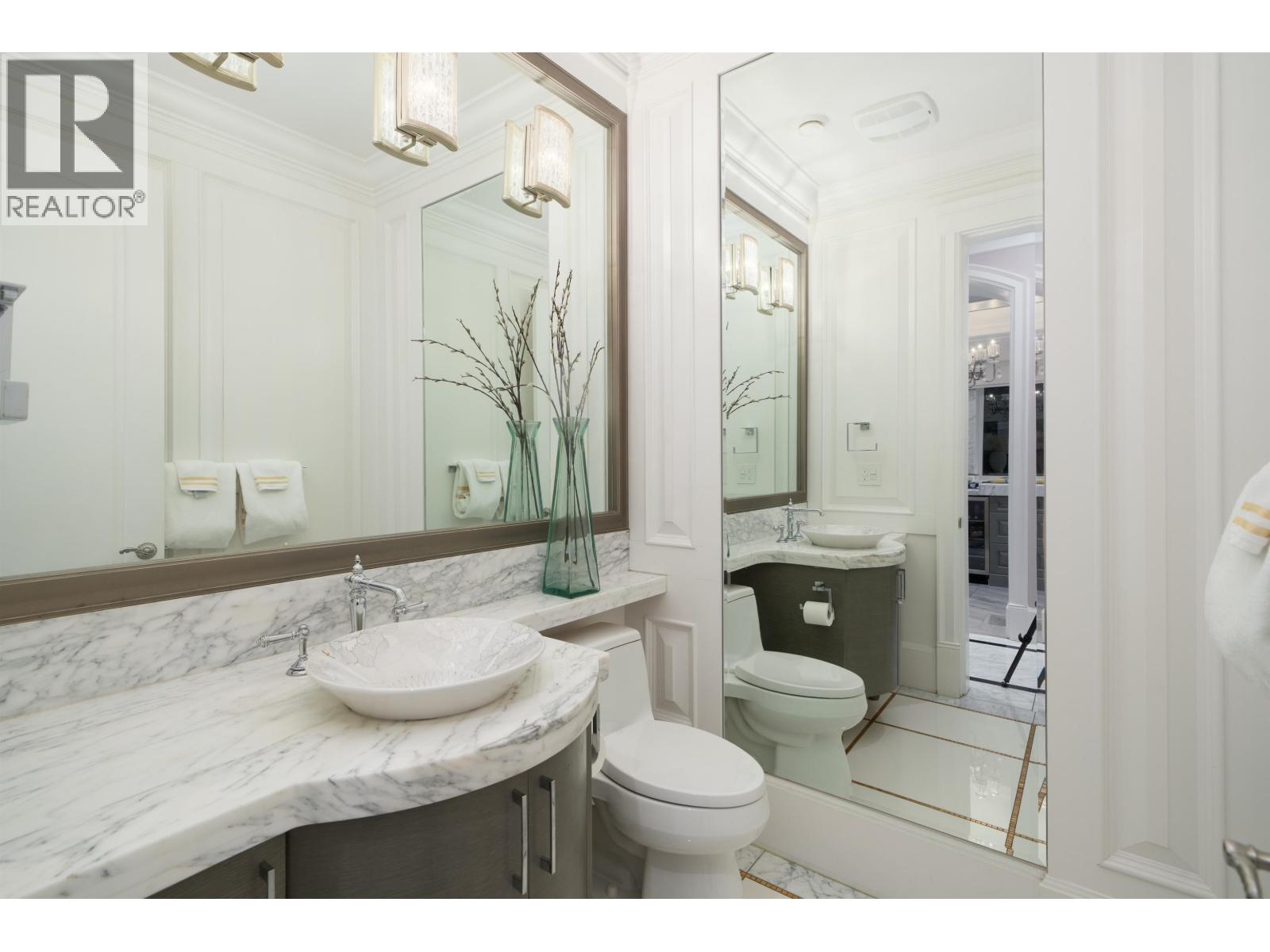 5711 RIVERDALE Drive, Richmond