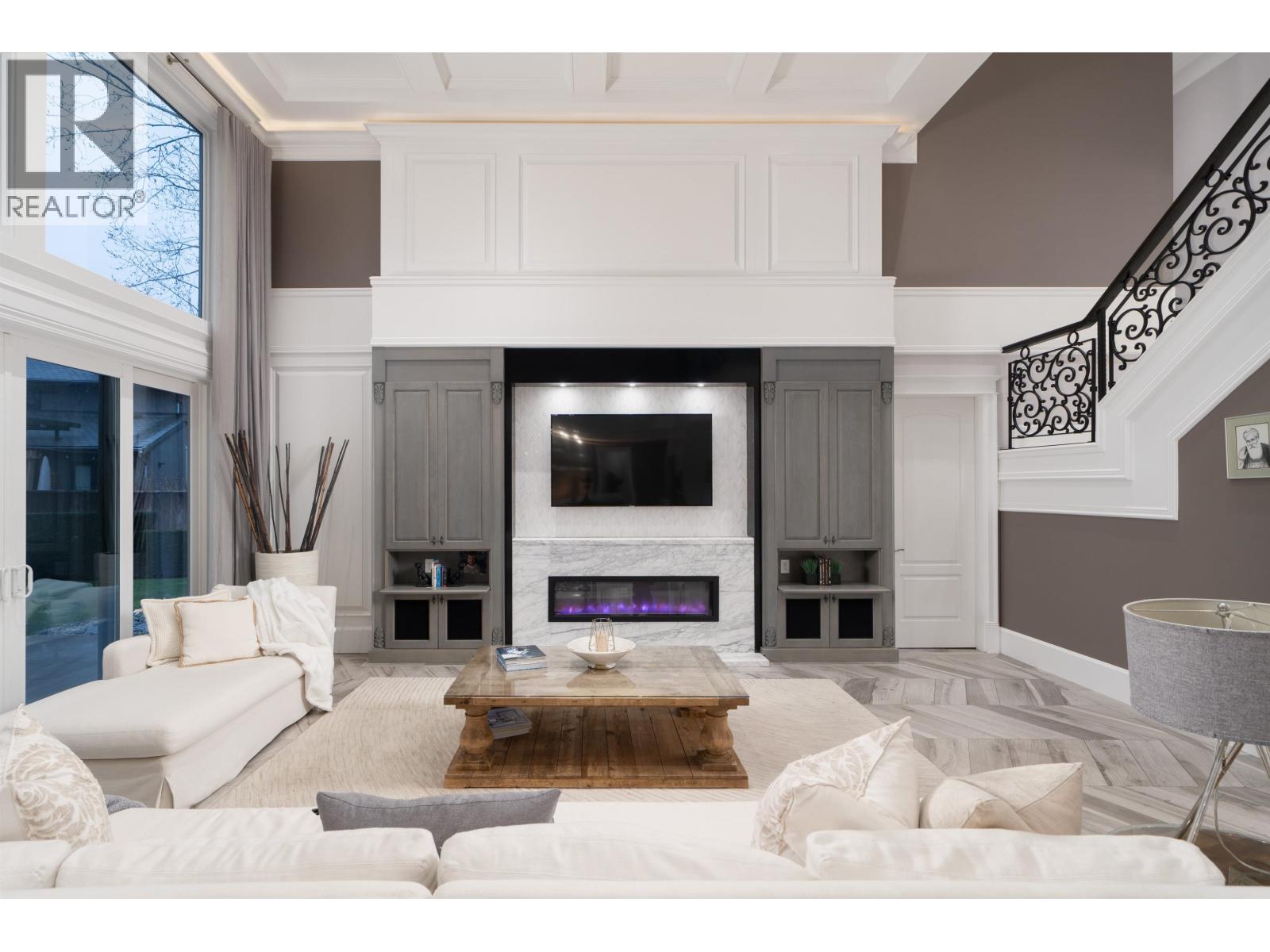 5711 RIVERDALE Drive, Richmond