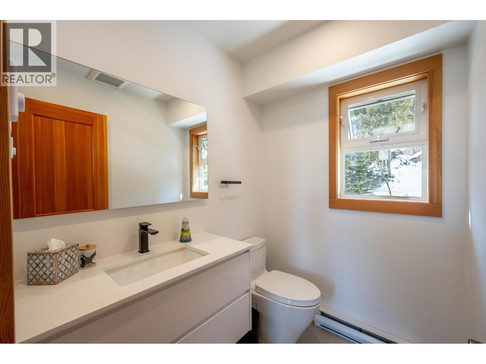 8373 MOUNTAIN VIEW DRIVE, Whistler