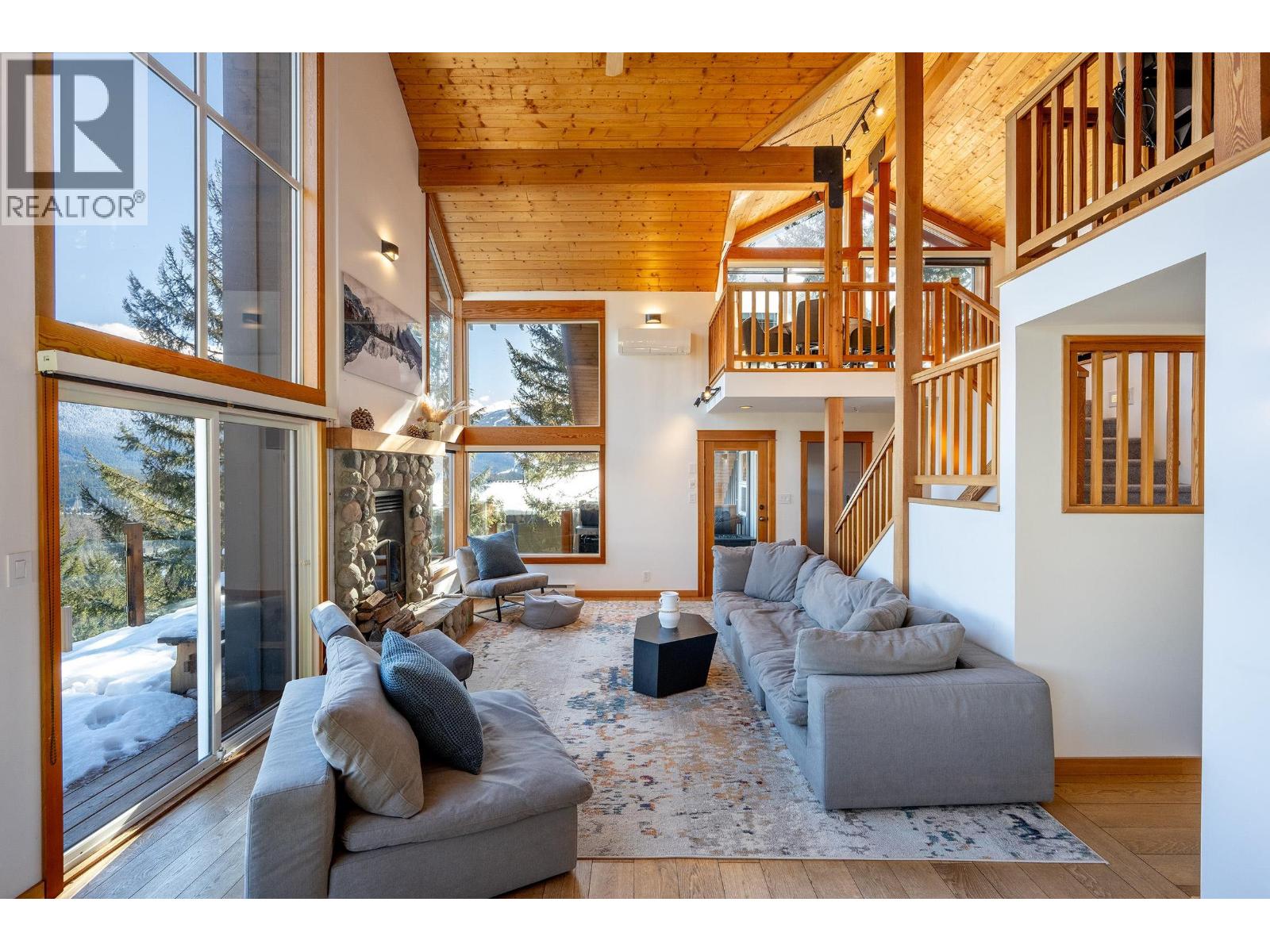 8373 MOUNTAIN VIEW DRIVE, Whistler