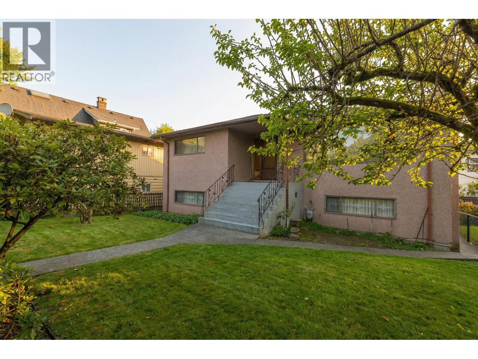 1955 TURNER STREET, Vancouver