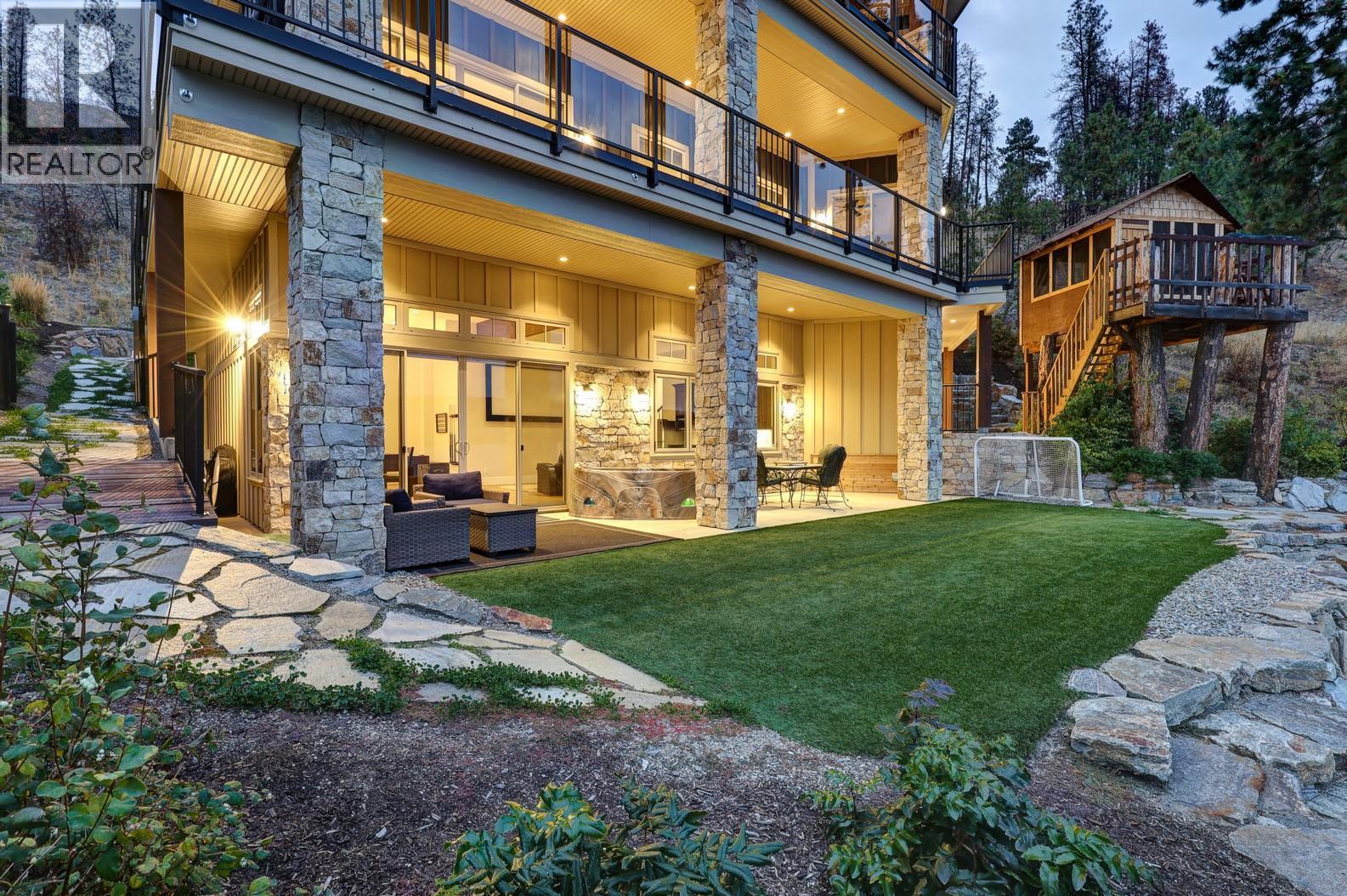 2329 Westside Place, Kelowna