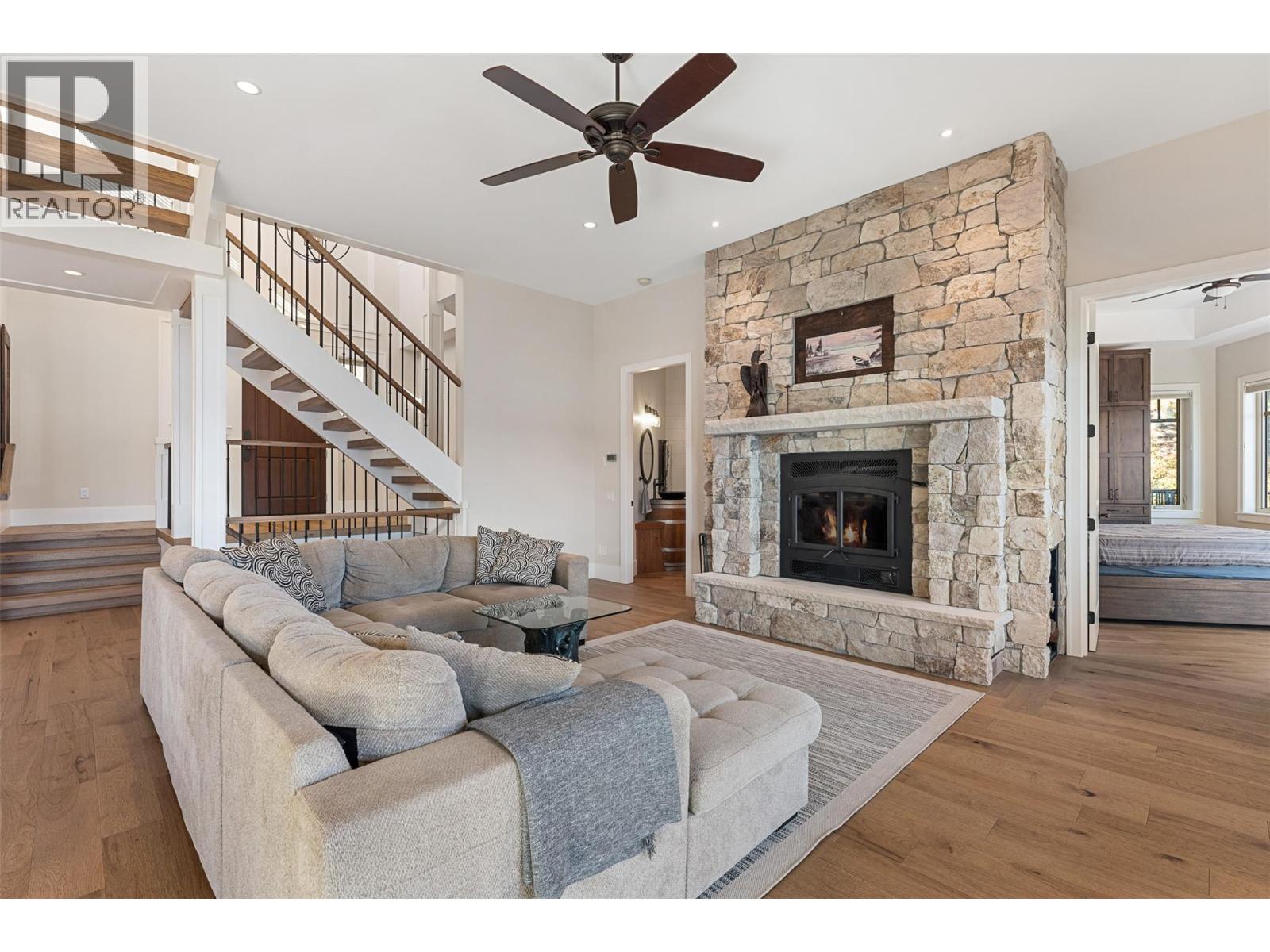 2329 Westside Place, Kelowna