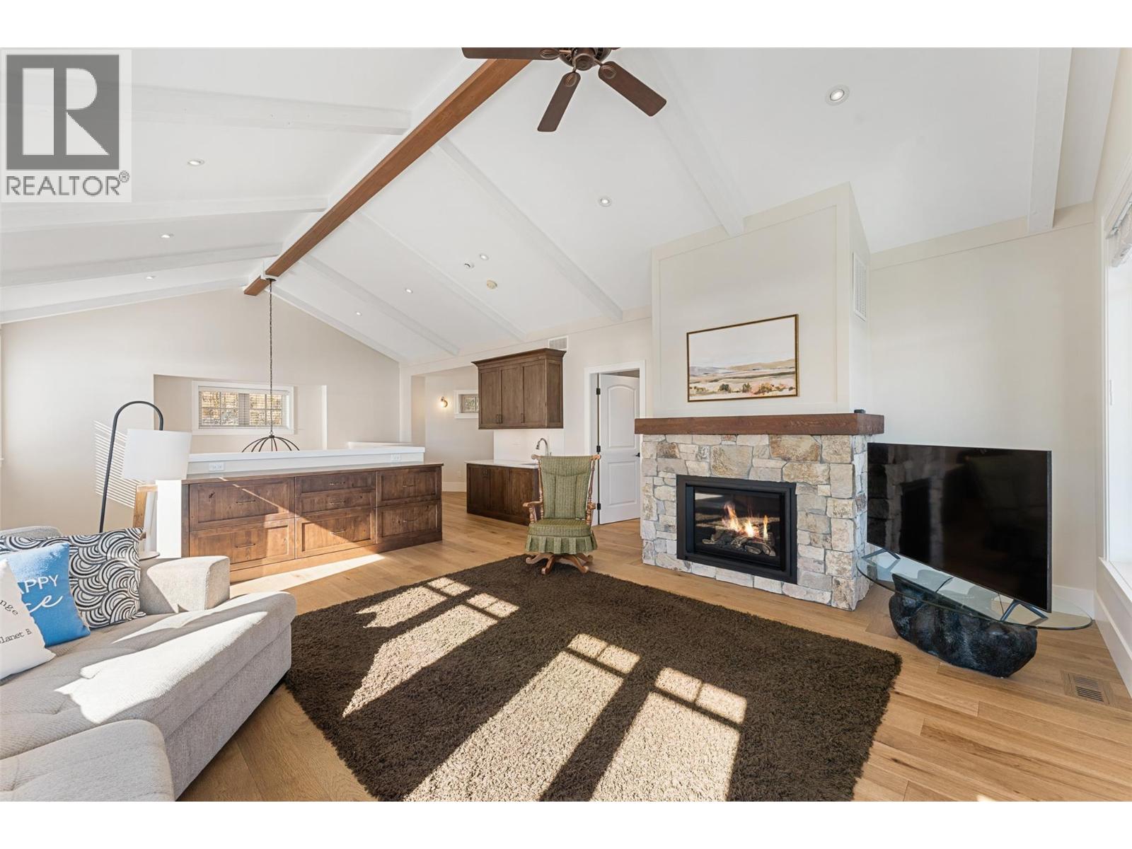 2329 Westside Place, Kelowna