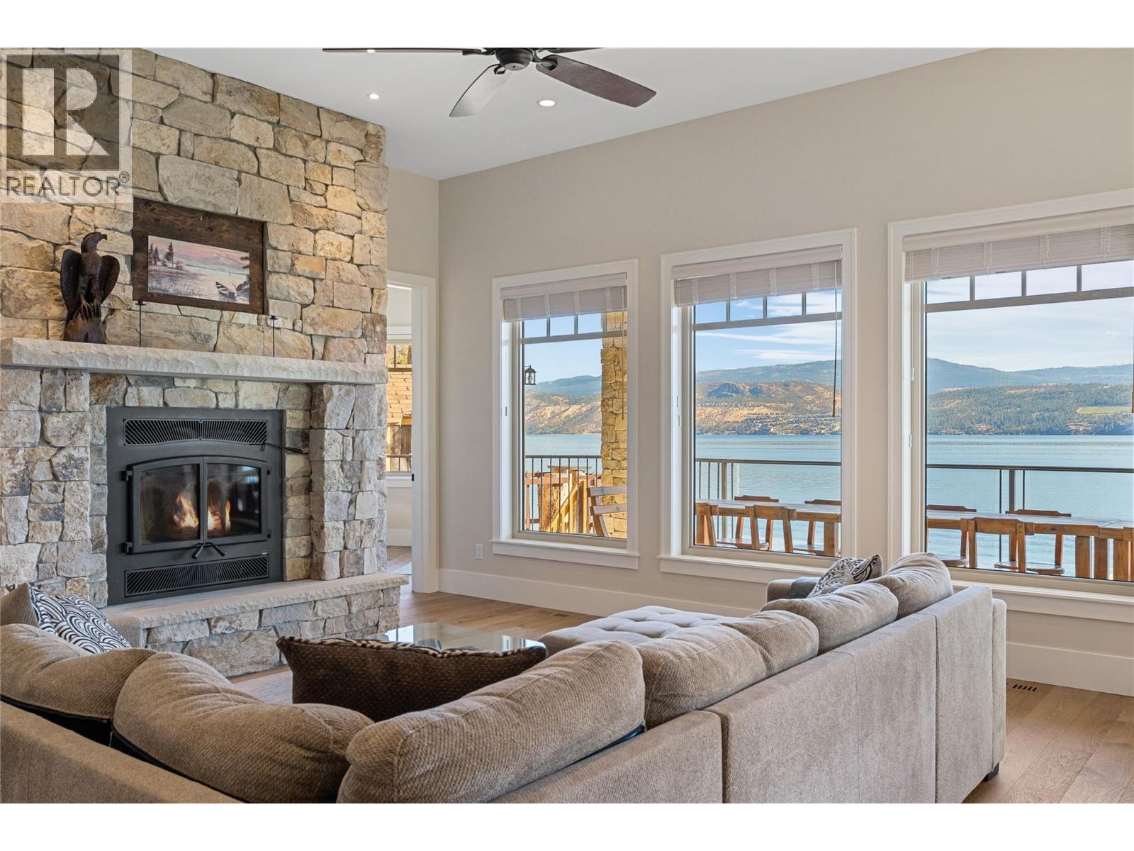 2329 Westside Place, Kelowna