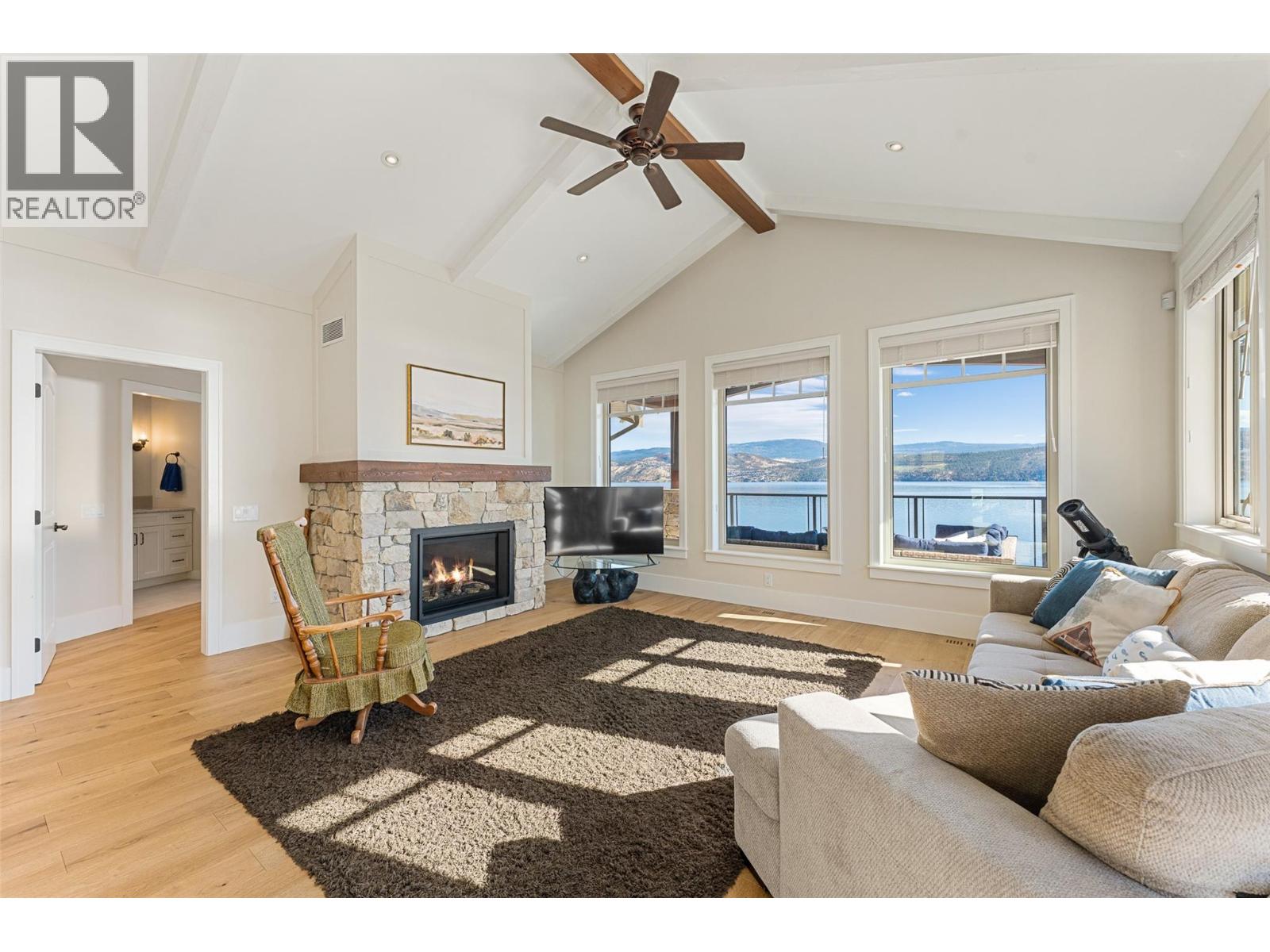 2329 Westside Place, Kelowna