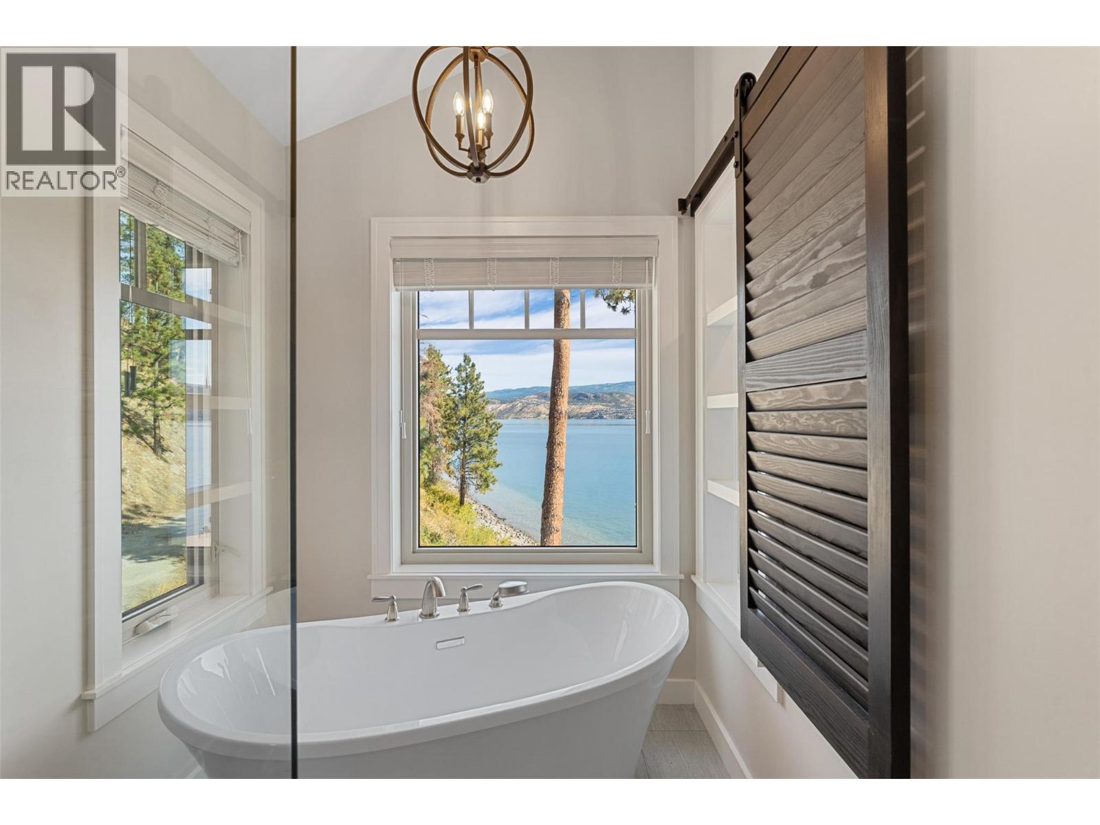 2329 Westside Place, Kelowna