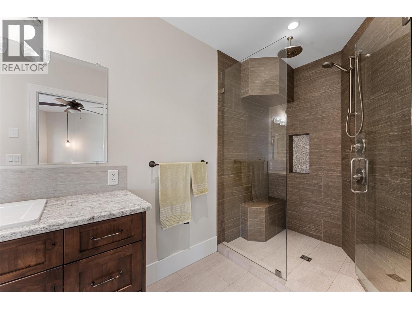 2329 Westside Place, Kelowna