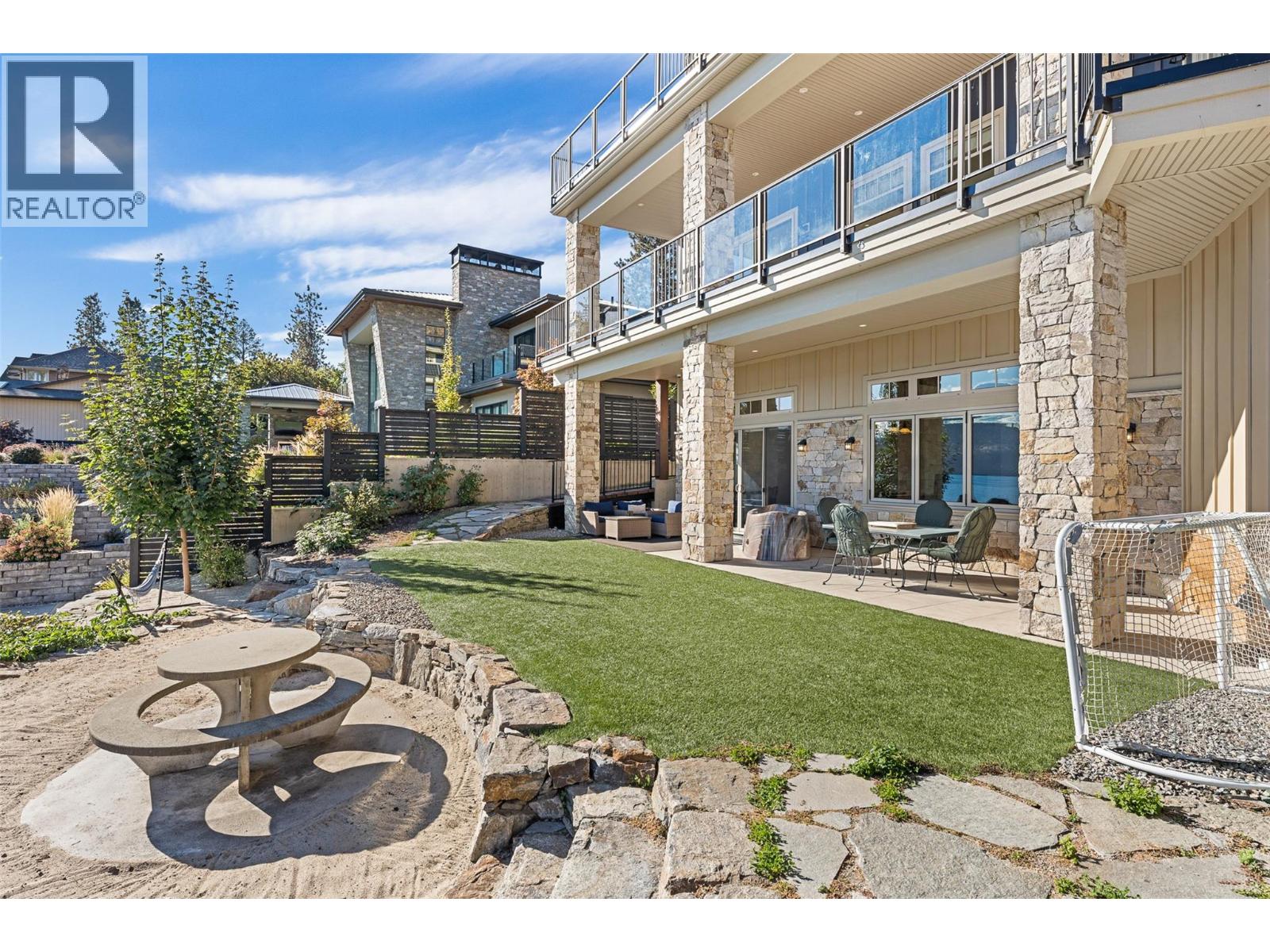 2329 Westside Place, Kelowna