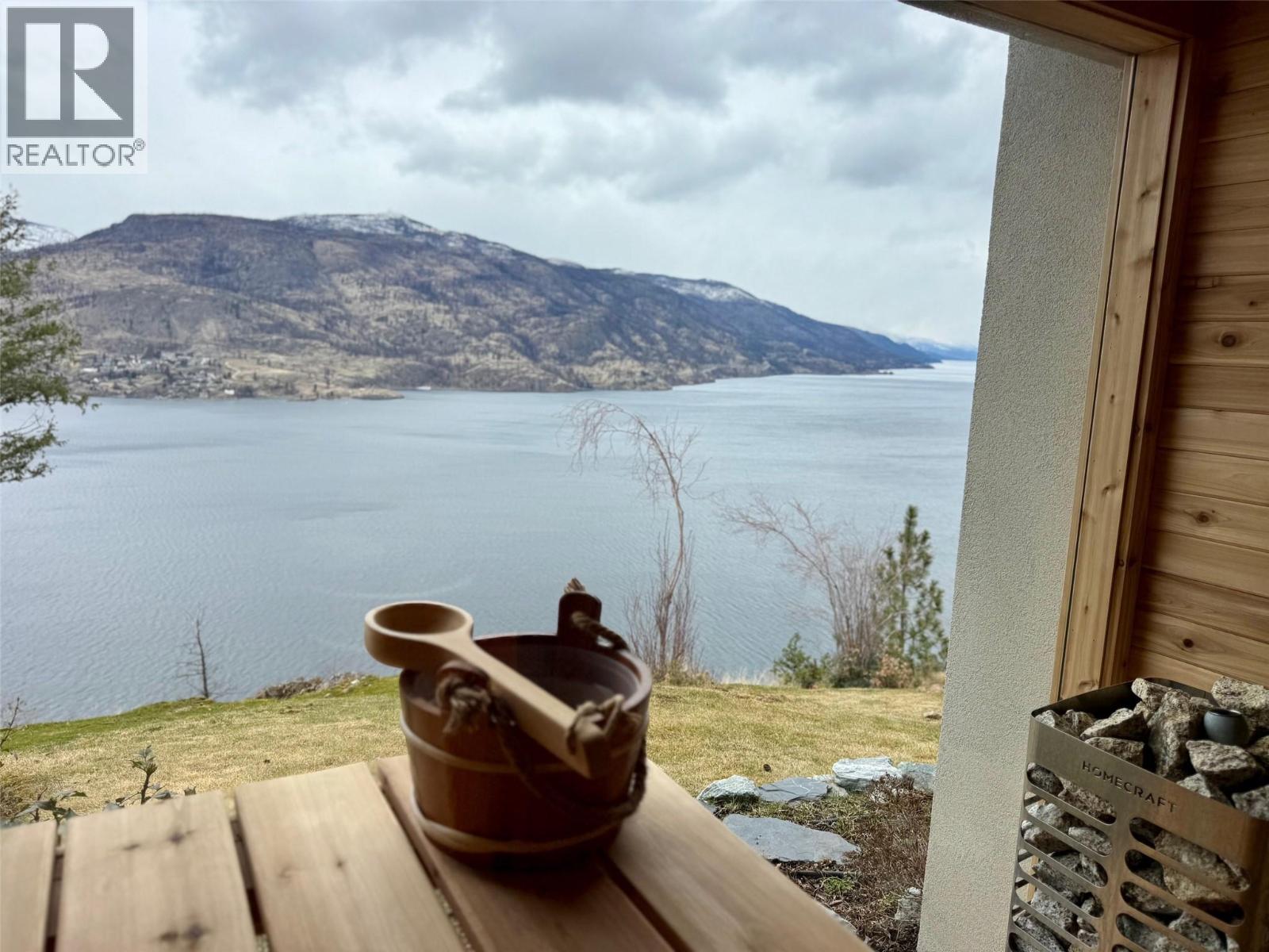 228 Caliburn Court, Kelowna