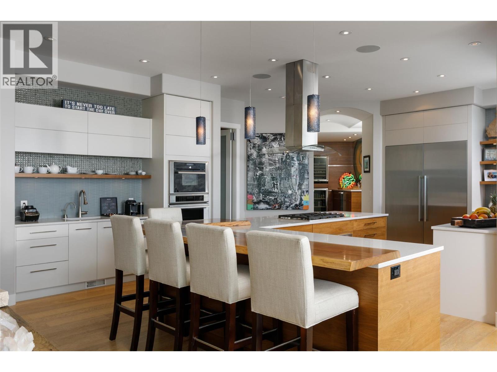 228 Caliburn Court, Kelowna