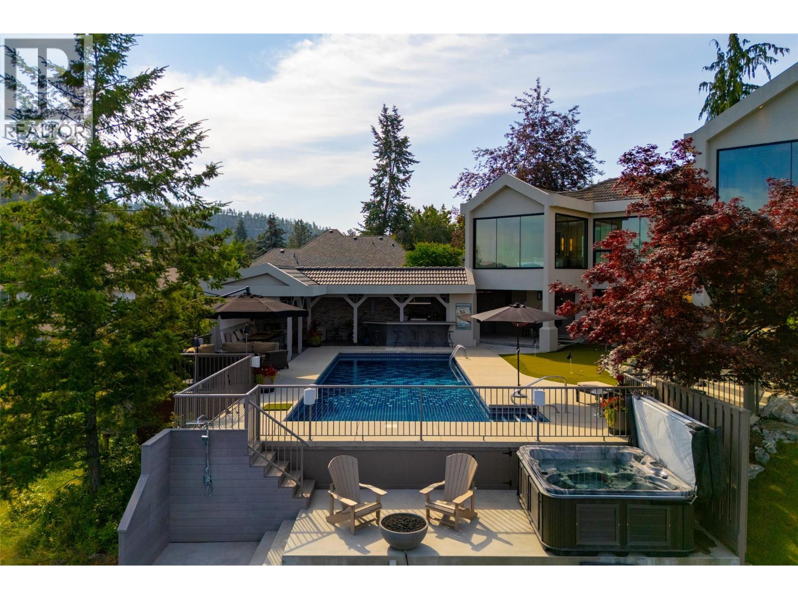 228 Caliburn Court, Kelowna