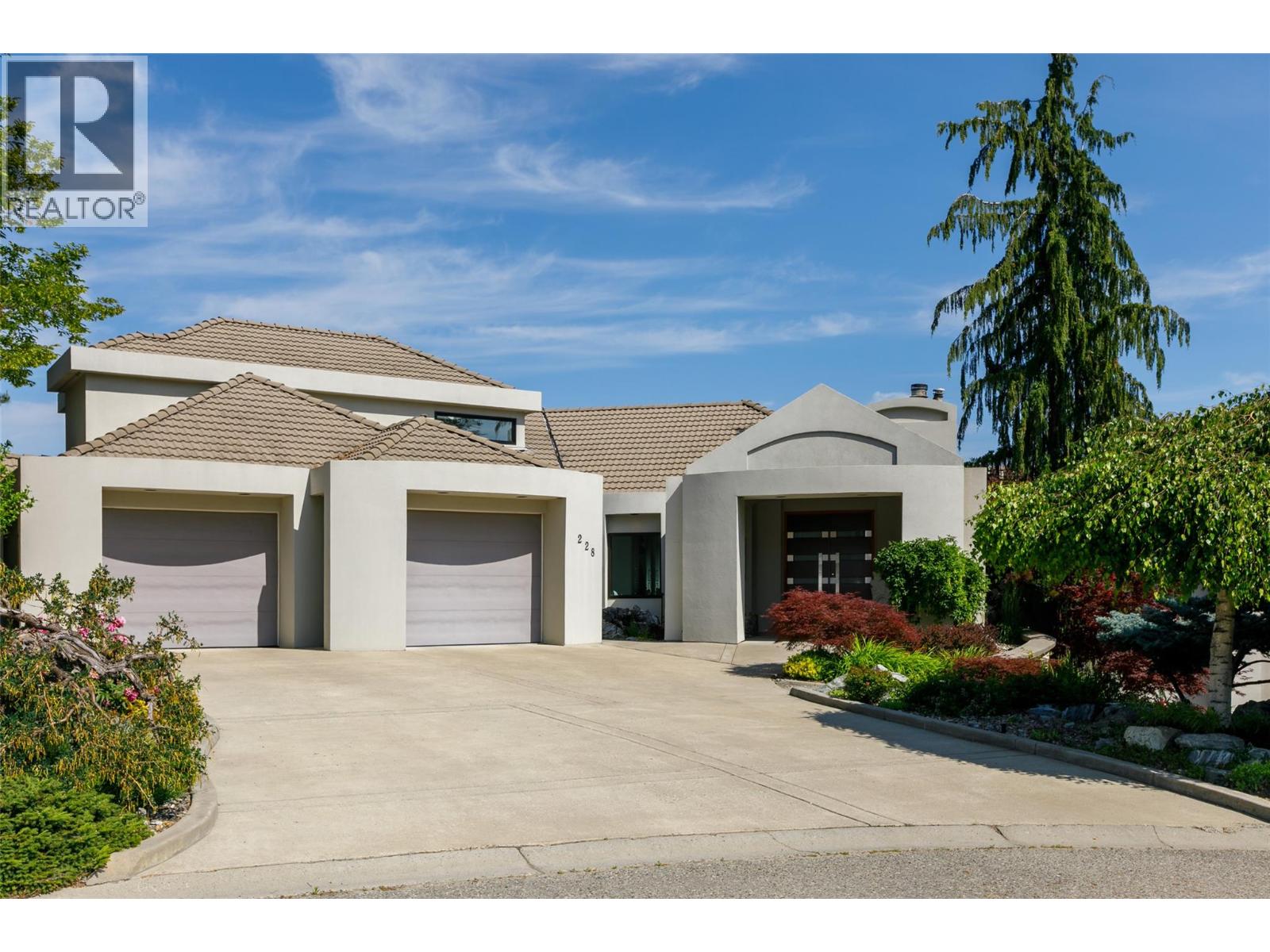 228 Caliburn Court, Kelowna