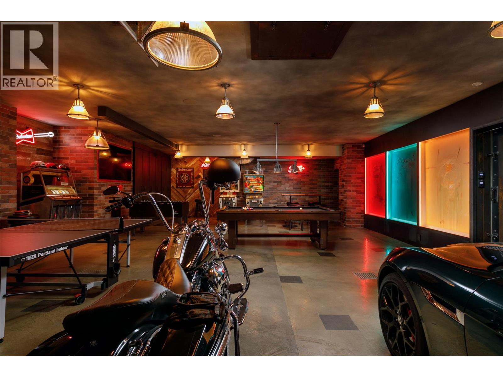 228 Caliburn Court, Kelowna