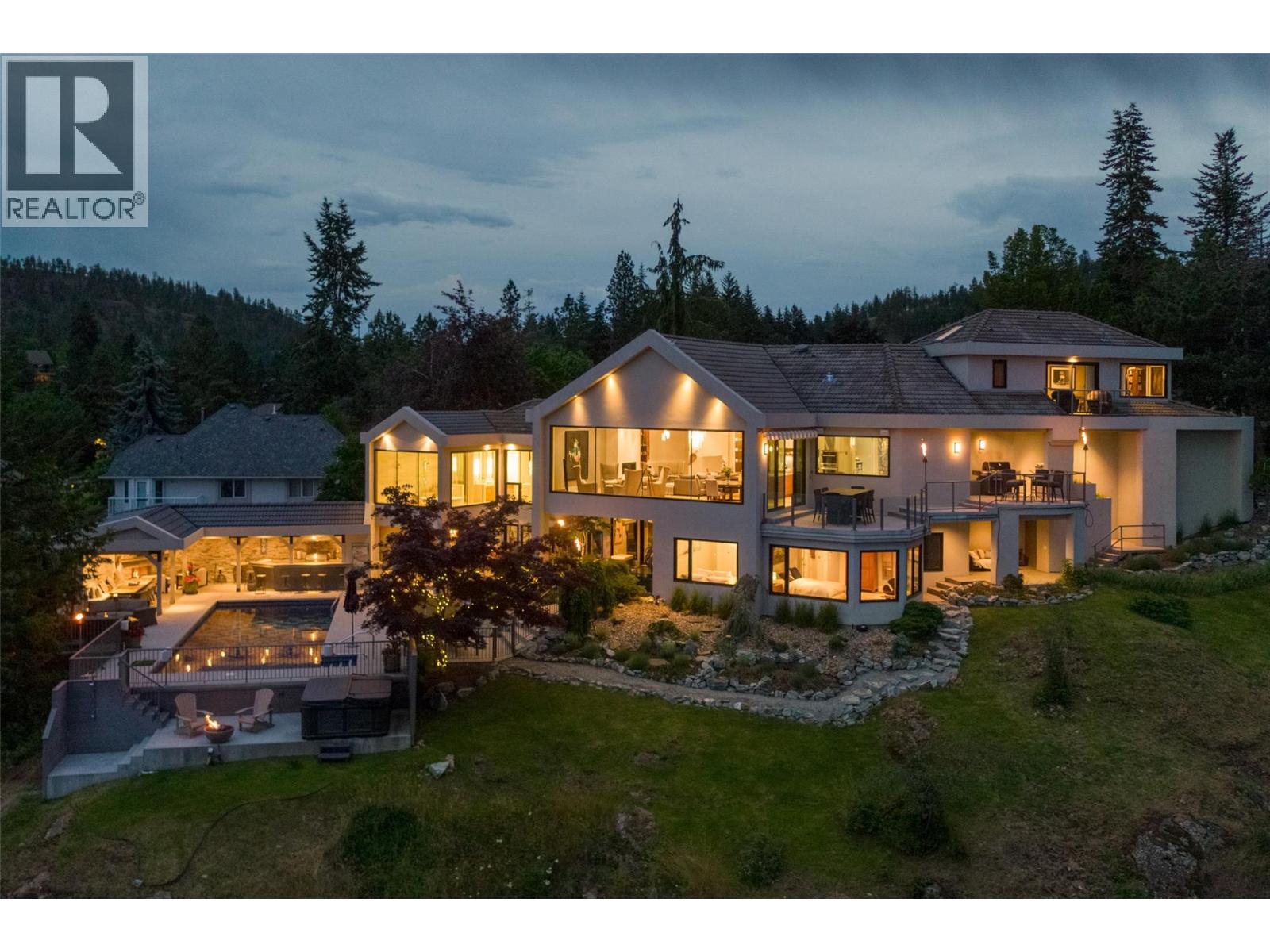 228 Caliburn Court, Kelowna