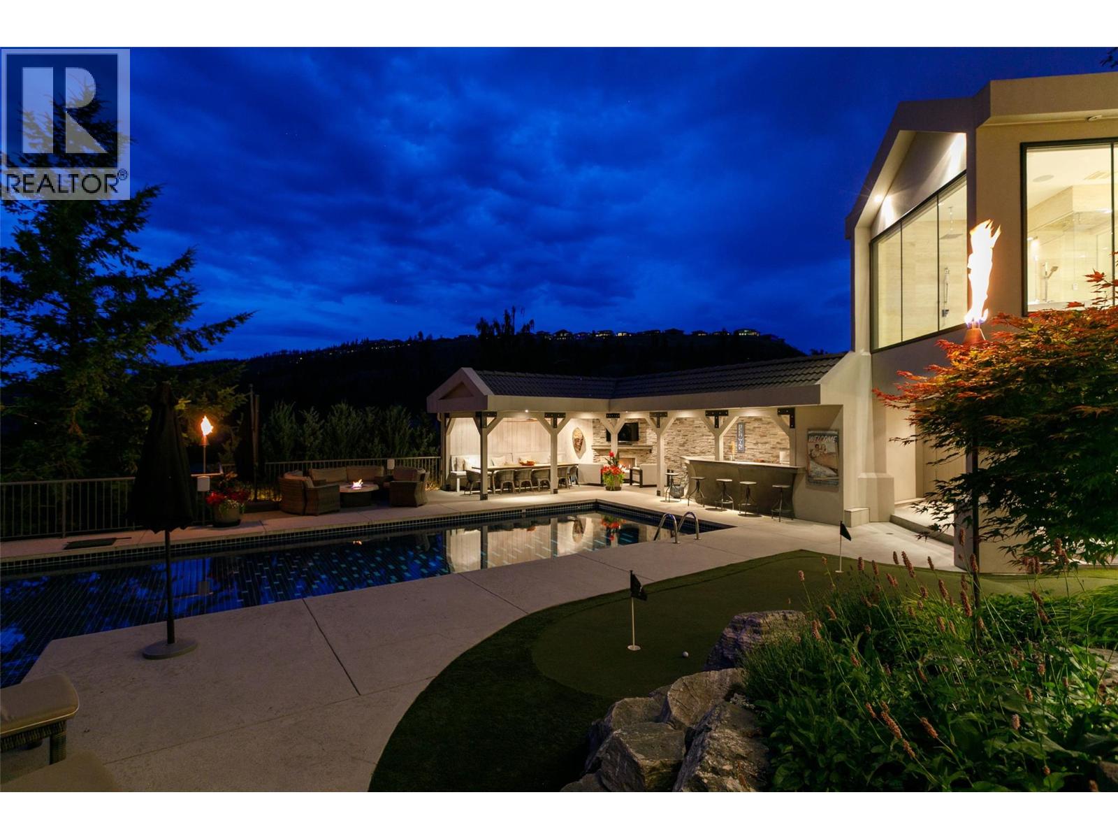 228 Caliburn Court, Kelowna