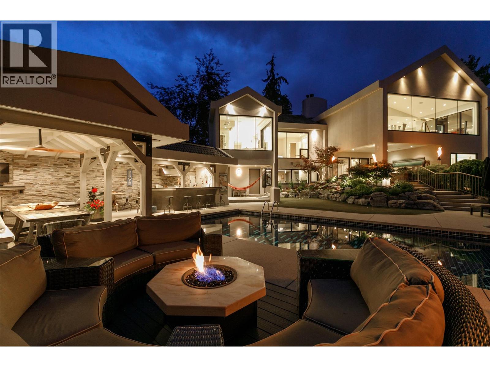 228 Caliburn Court, Kelowna