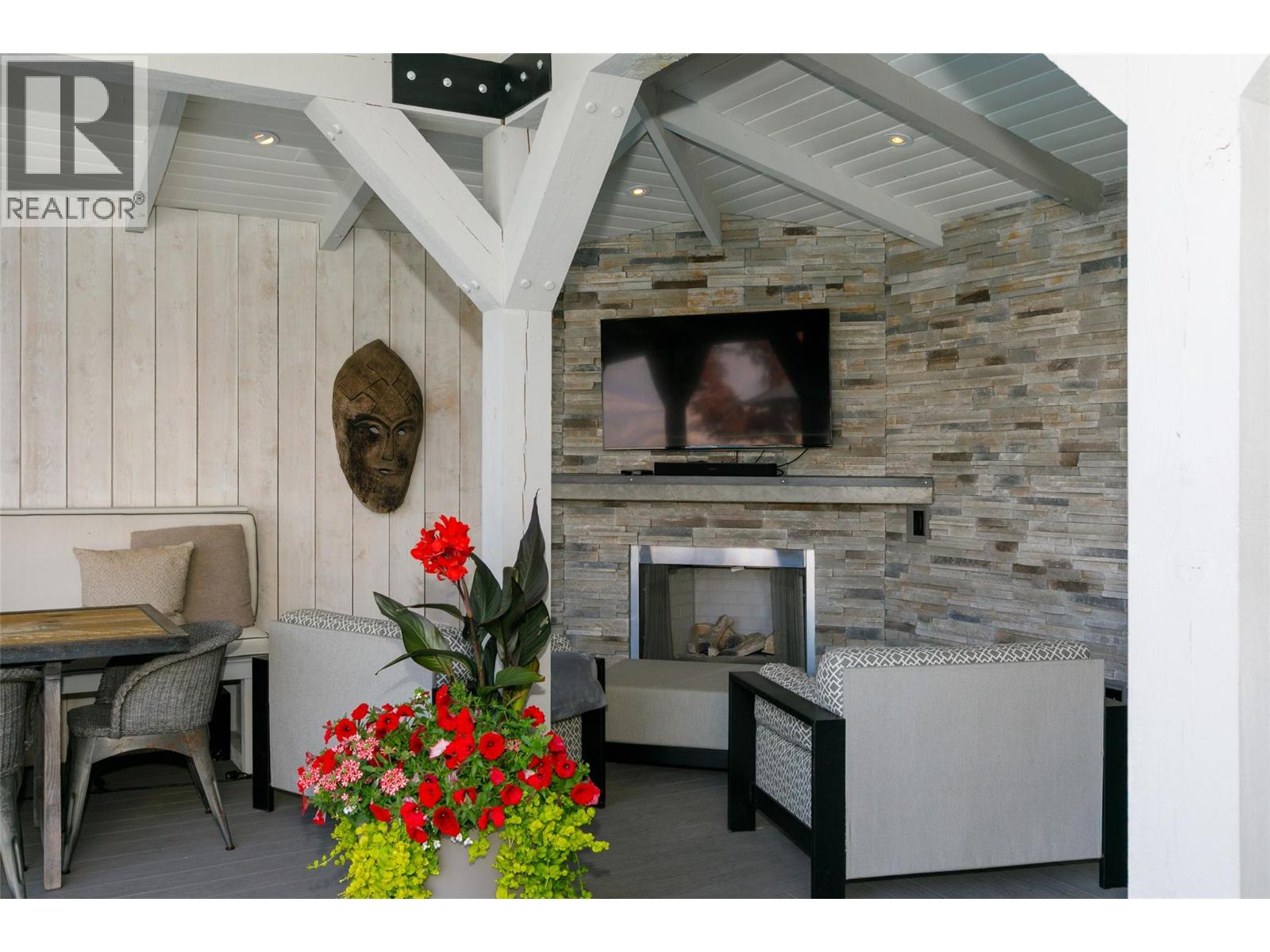 228 Caliburn Court, Kelowna