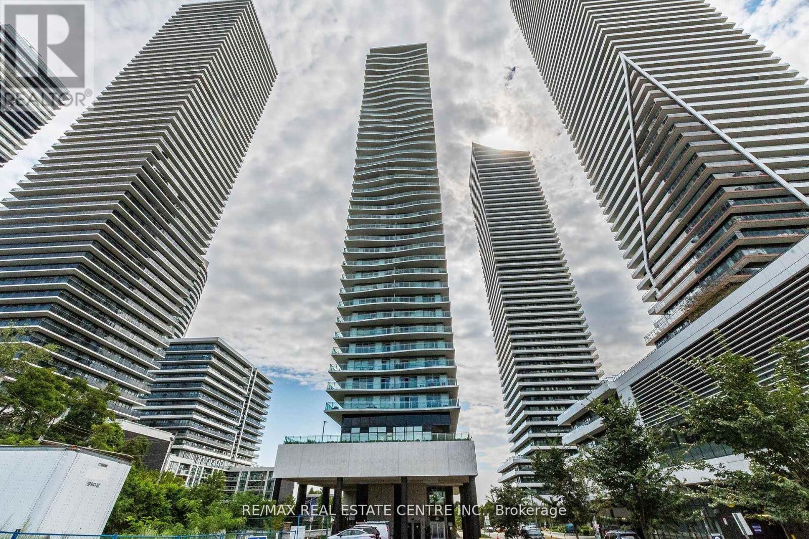 #2611 33 SHORE BREEZE DRIVE - 1