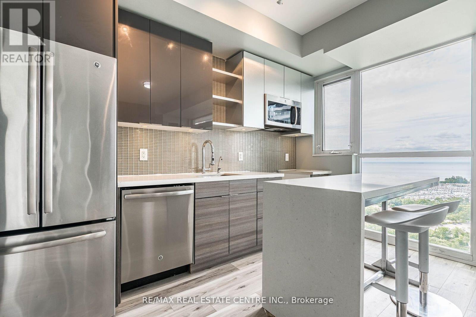 #2611 33 SHORE BREEZE DRIVE - 11