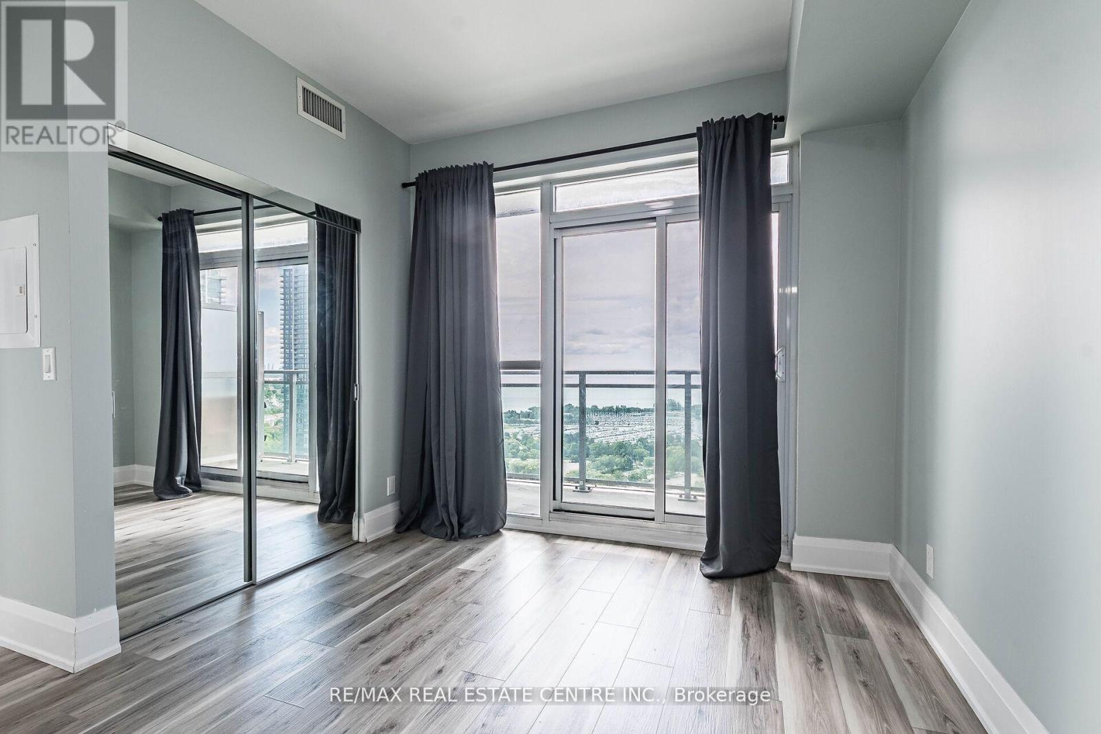 #2611 33 SHORE BREEZE DRIVE - 18