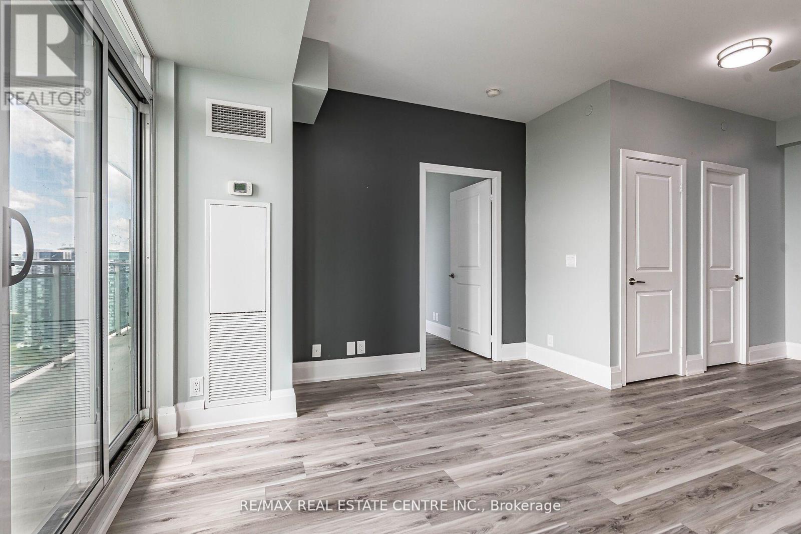 #2611 33 SHORE BREEZE DRIVE - 16
