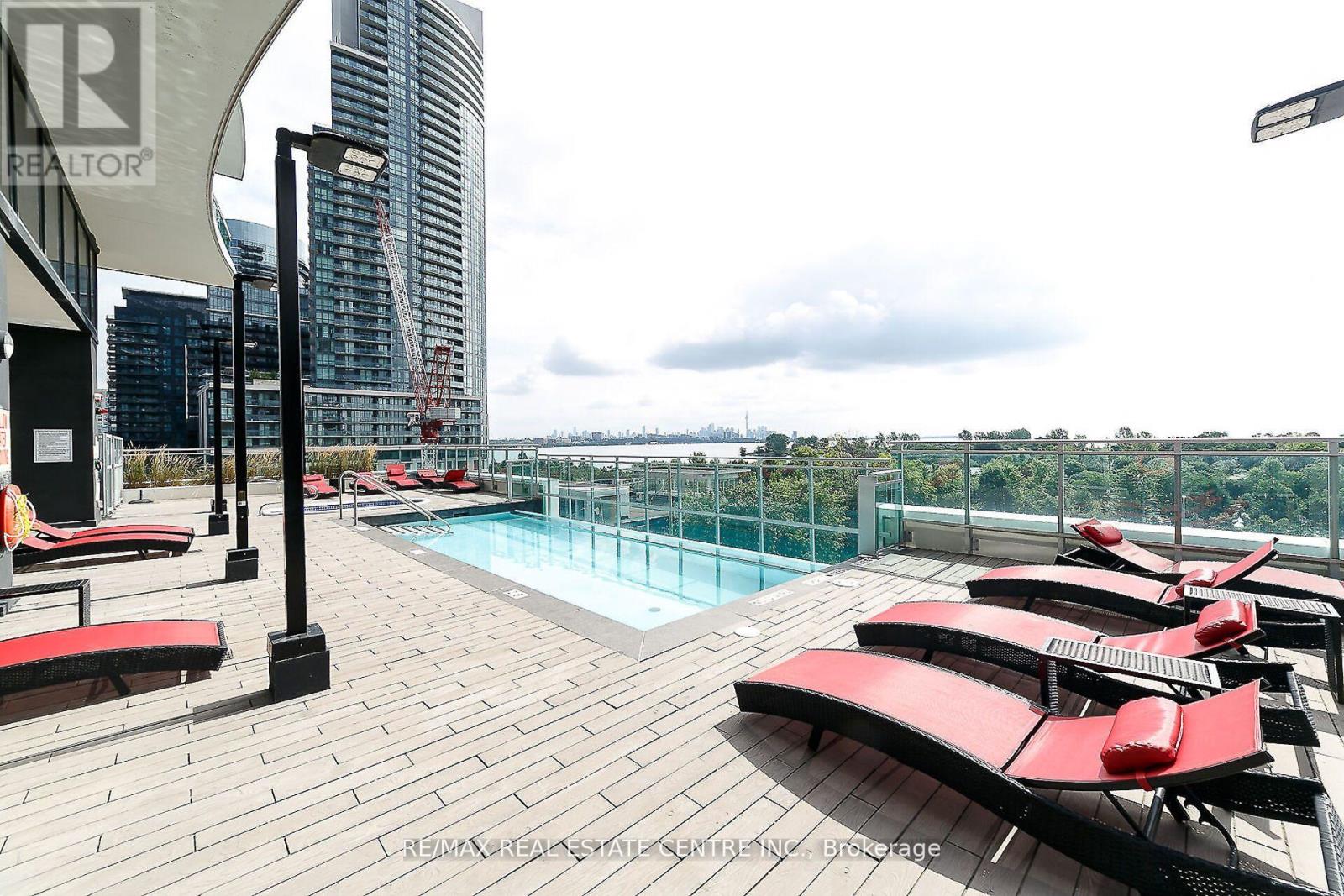 #2611 33 SHORE BREEZE DRIVE - 42