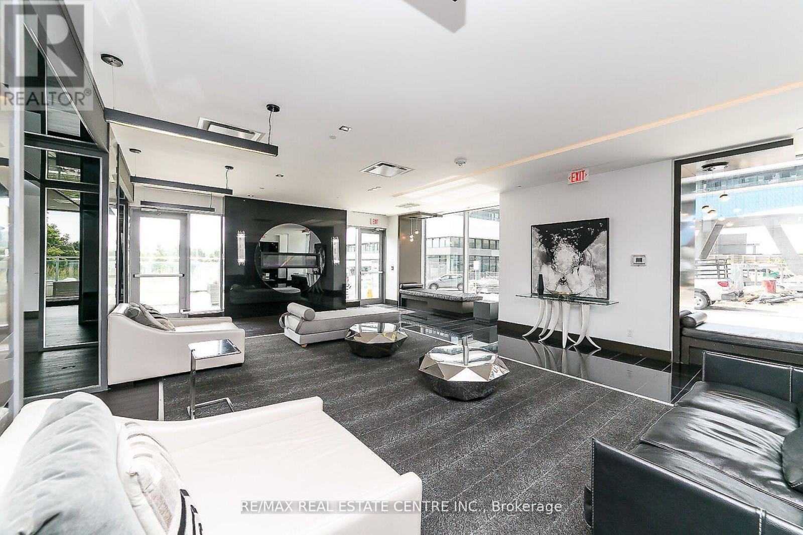 #2611 33 SHORE BREEZE DRIVE - 48