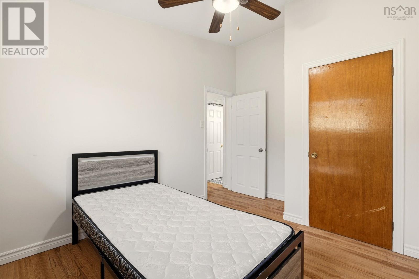 Property 14 of 30 of 415 Spring Avenue