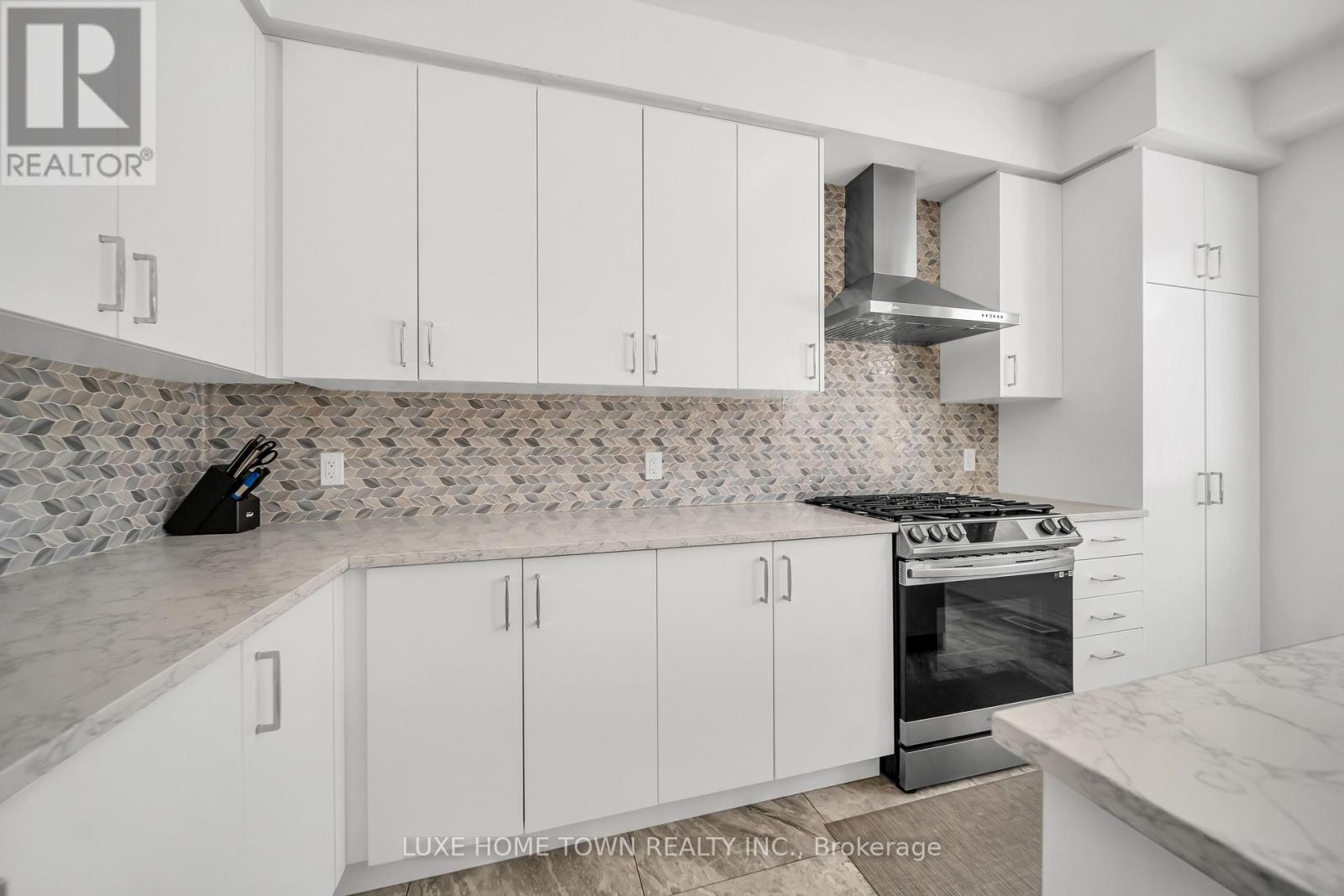 111 POVEY ROAD - 23