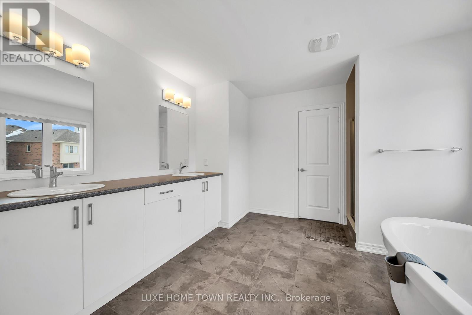 111 POVEY ROAD - 36