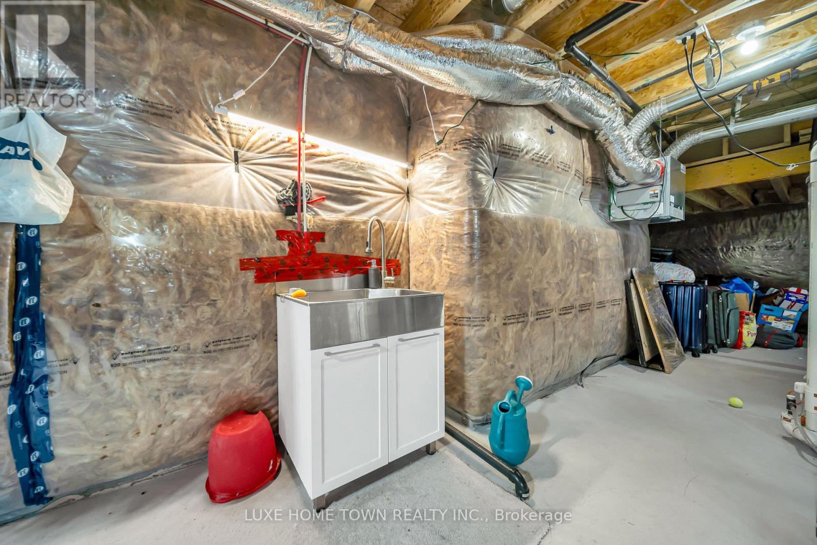 111 POVEY ROAD - 44