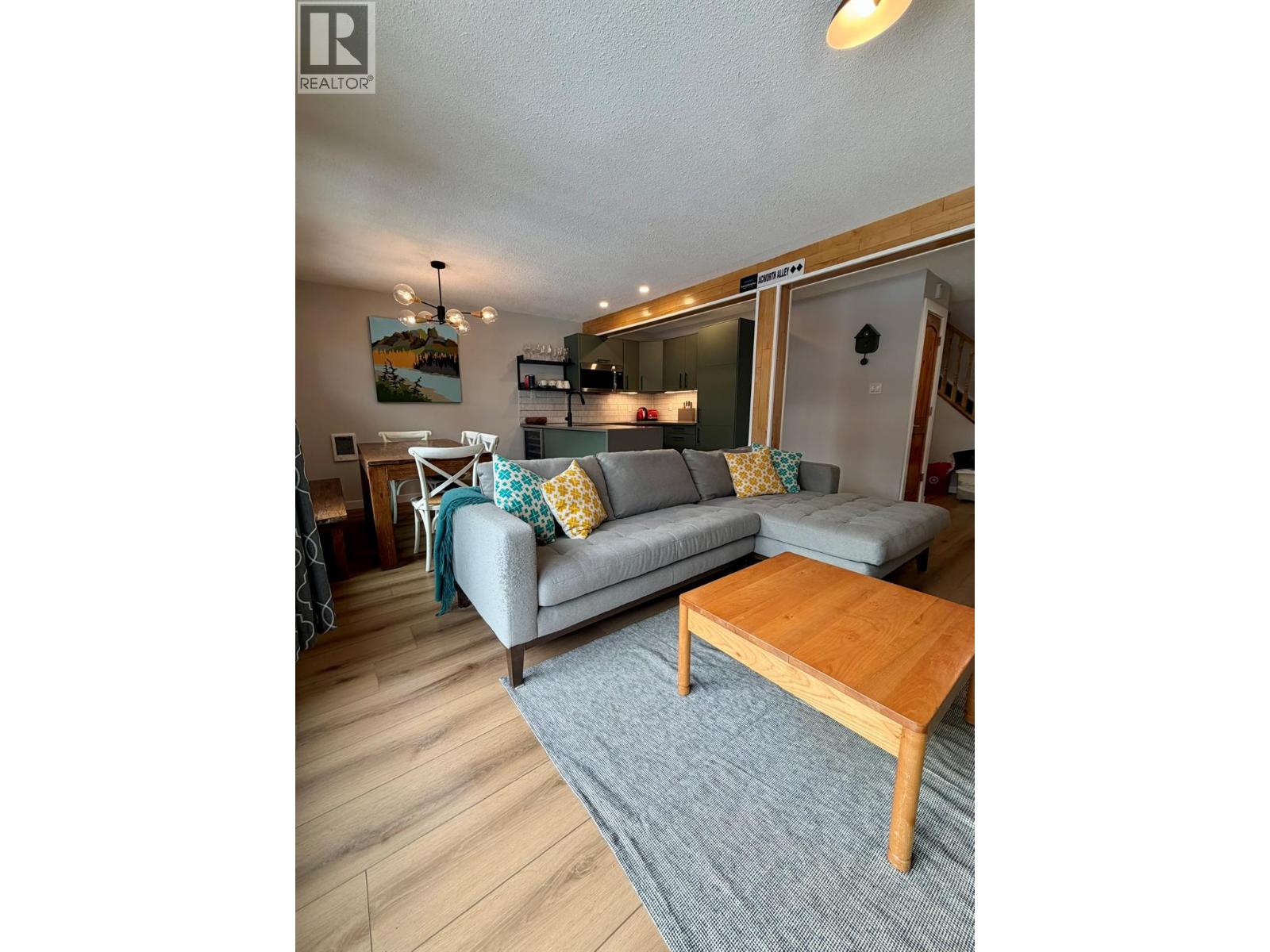 2030 Panorama Drive Unit# 317, Panorama