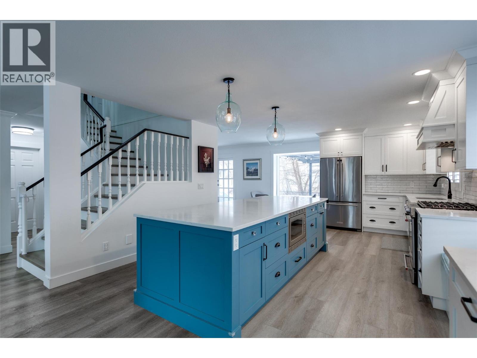 674 Cook Road, Kelowna
