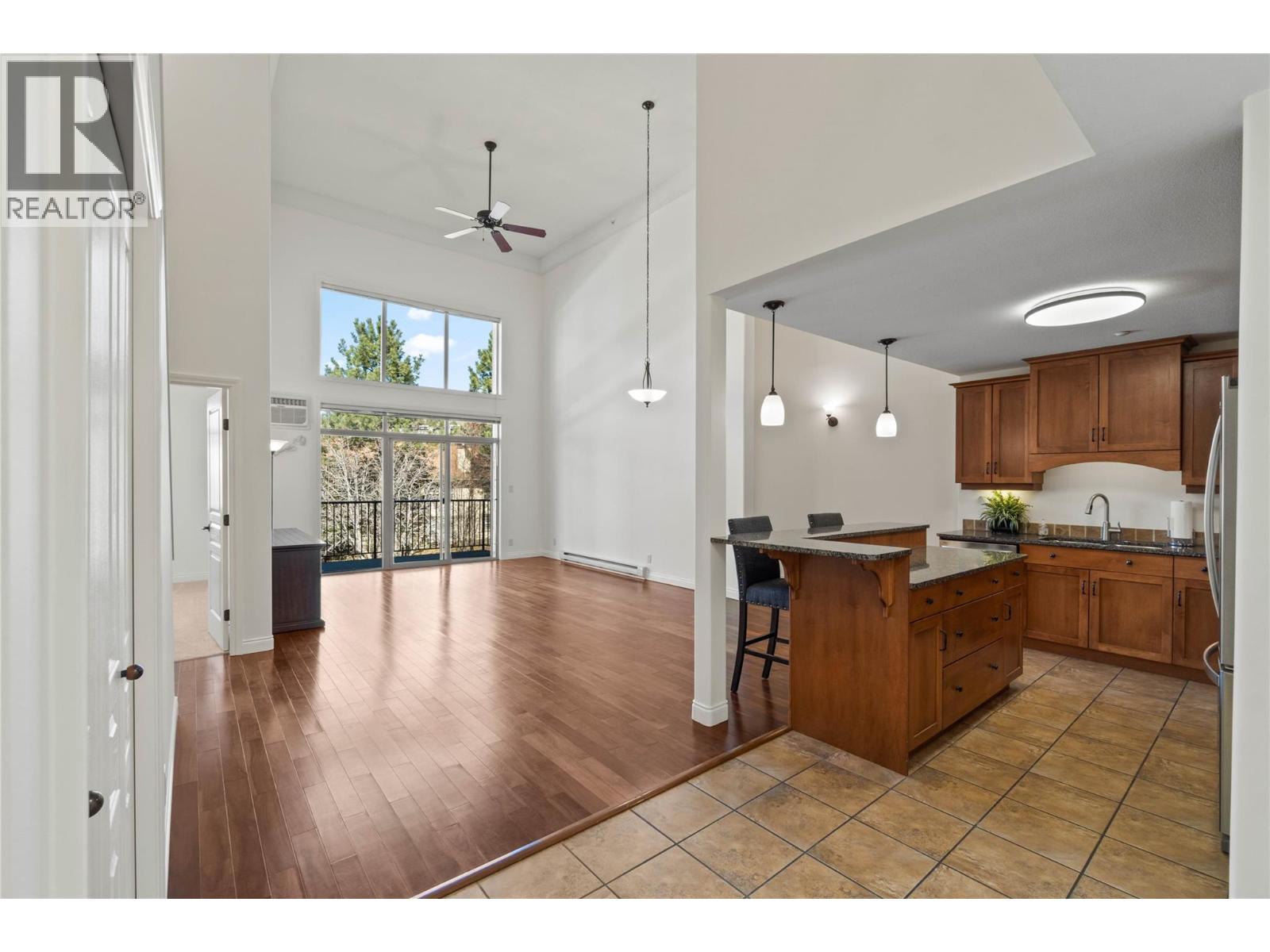 #305 1390 HILLSIDE DRIVE - Image 2