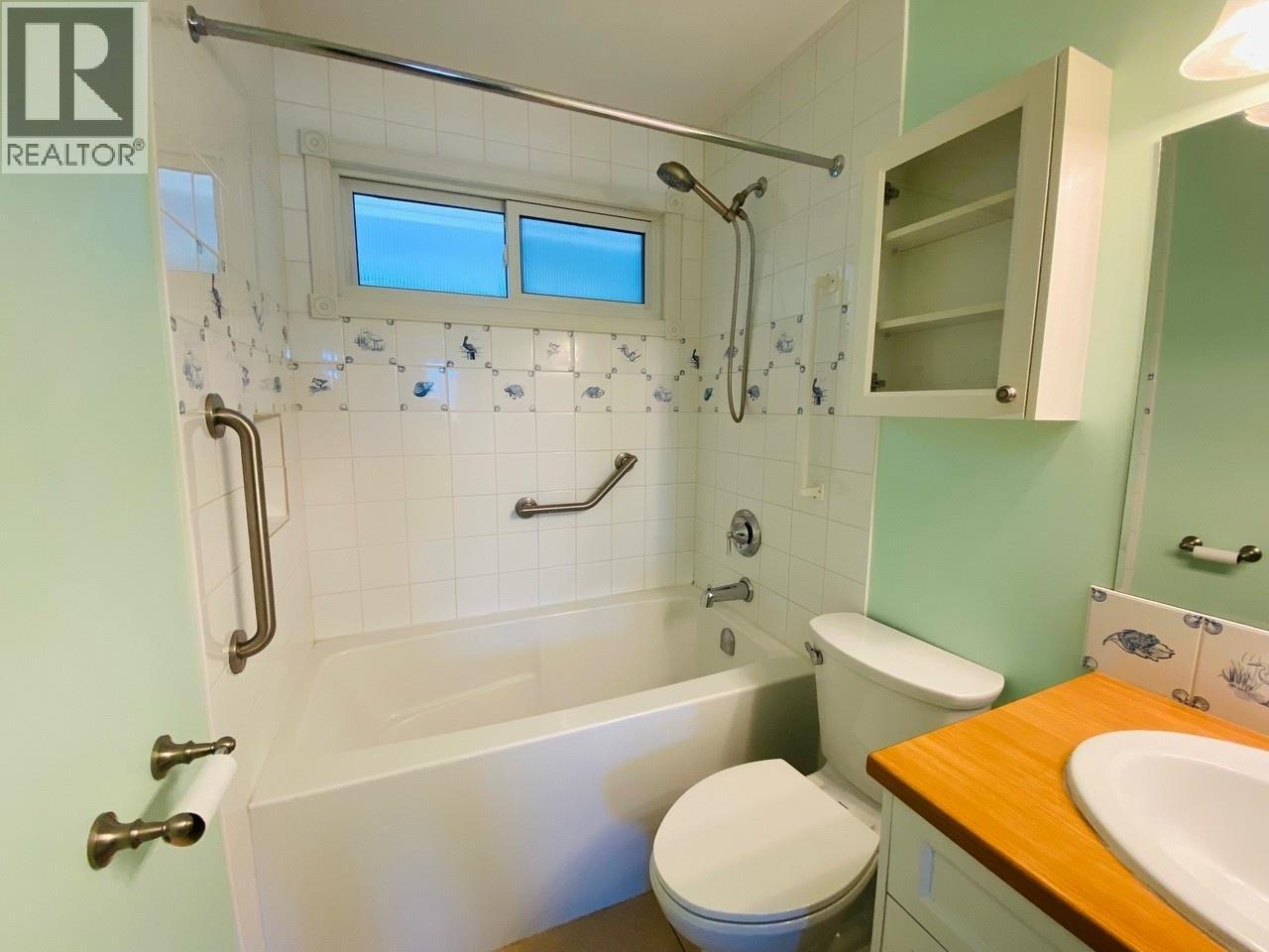 835 Camelia Road, Kelowna