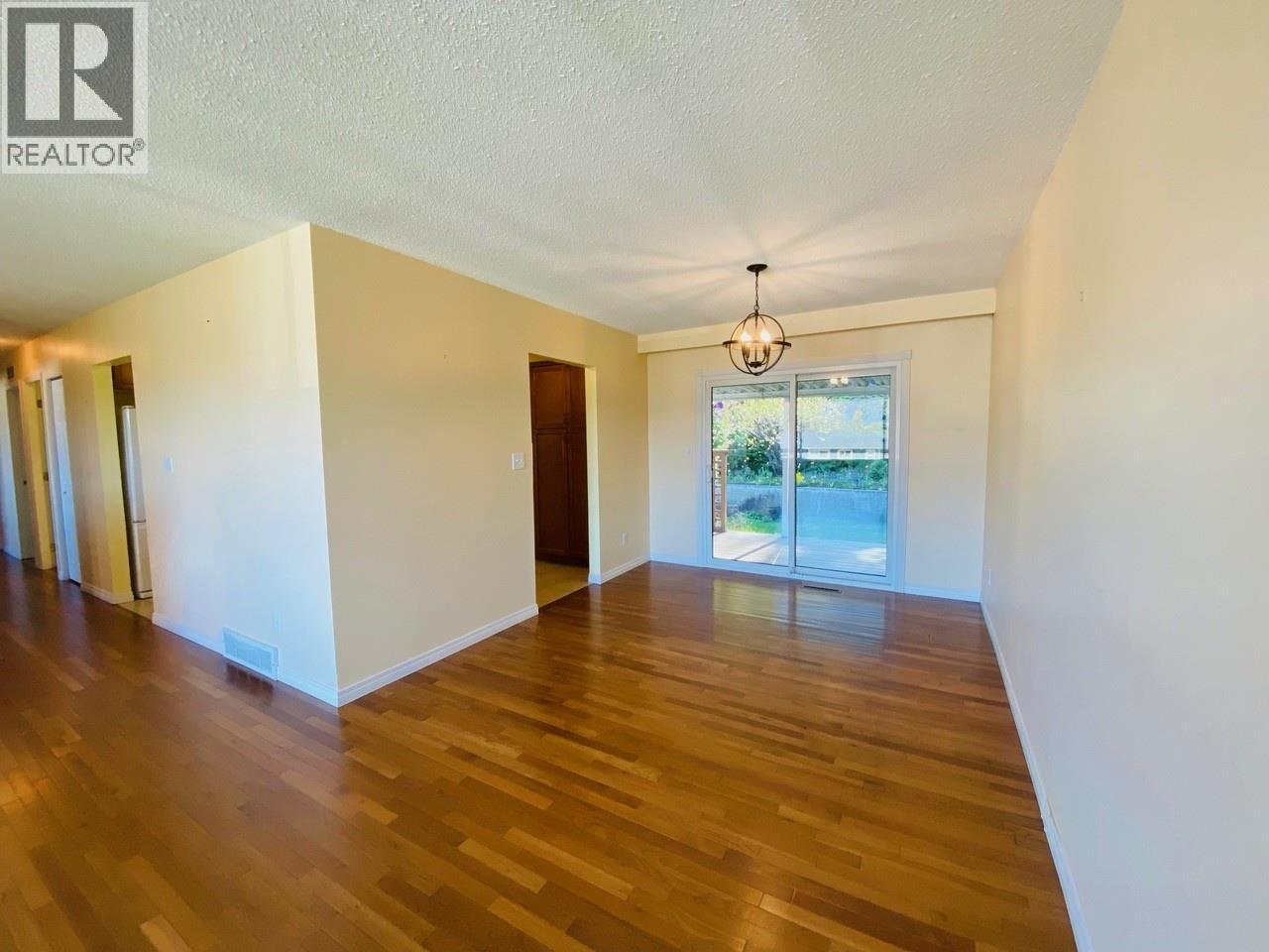 835 Camelia Road, Kelowna