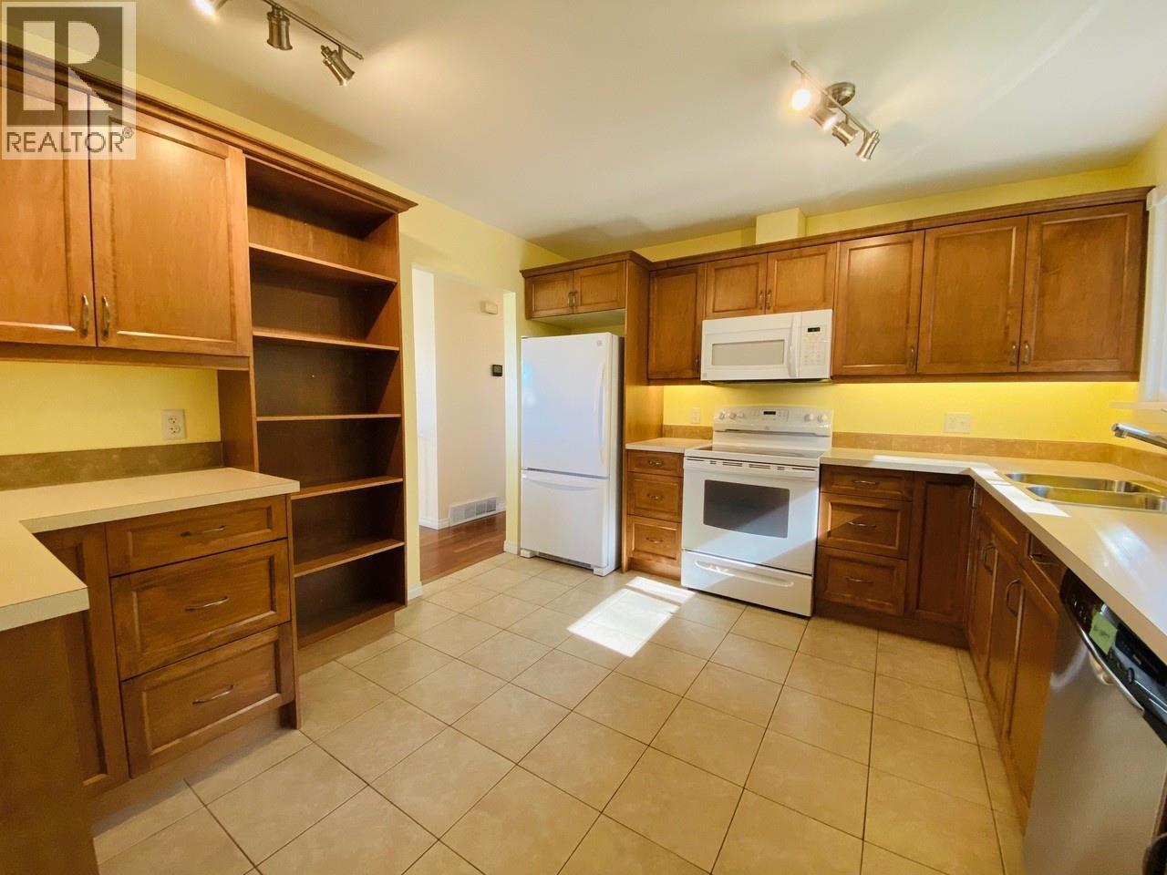 835 Camelia Road, Kelowna