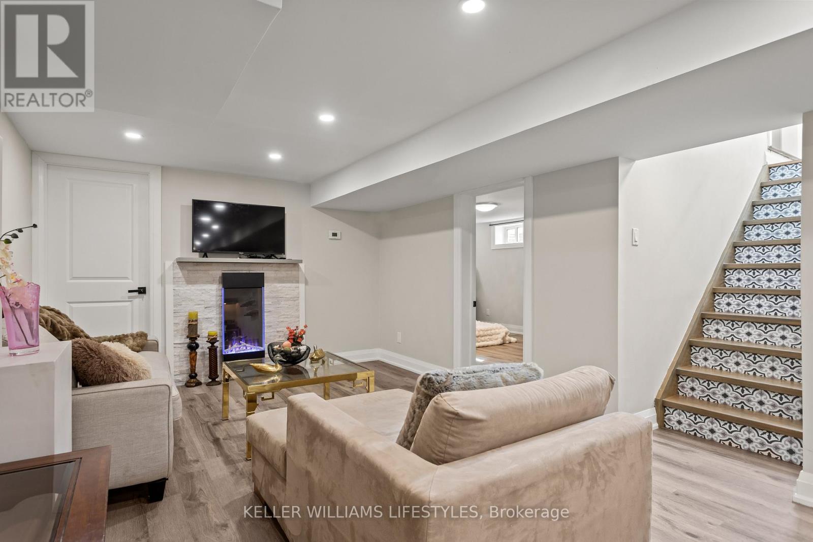 23 STORMONT DRIVE - 20