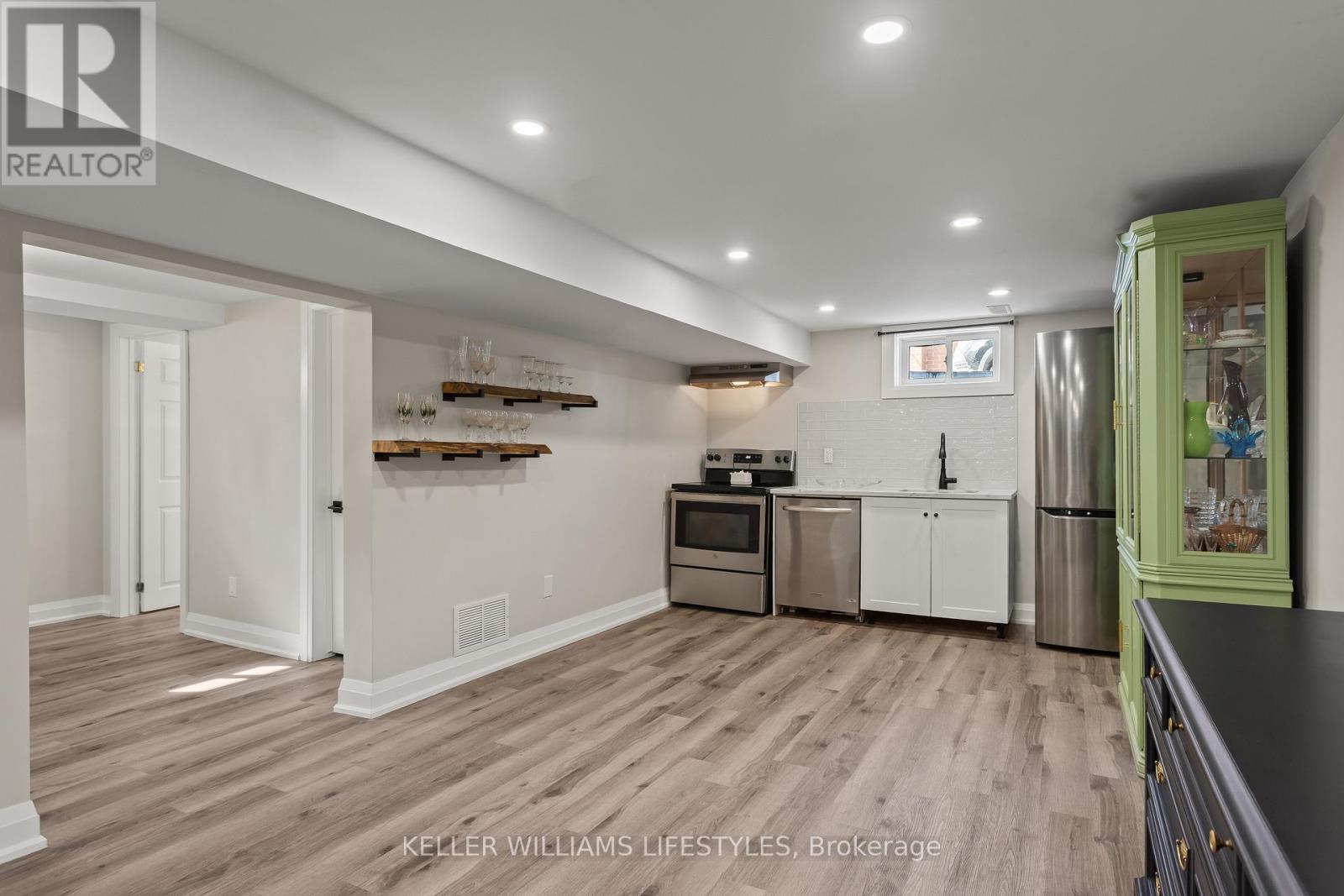 23 STORMONT DRIVE - 22