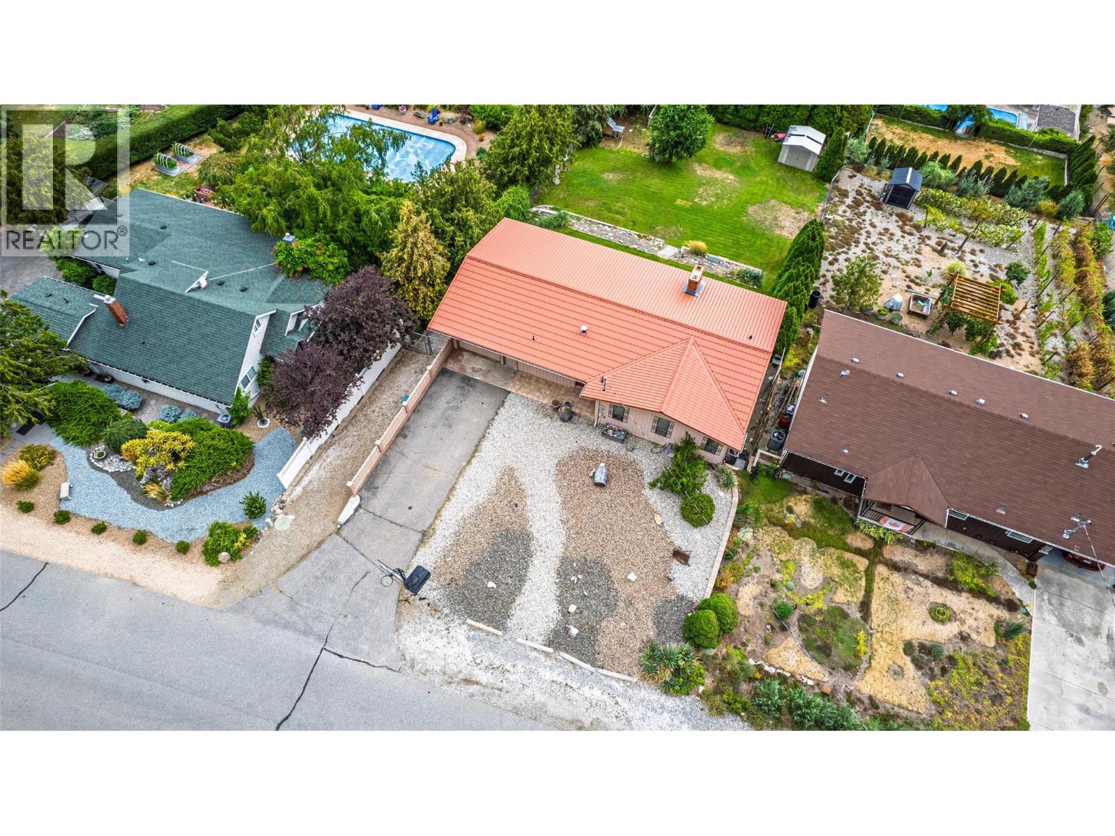 6563 Mountainview Drive, Oliver