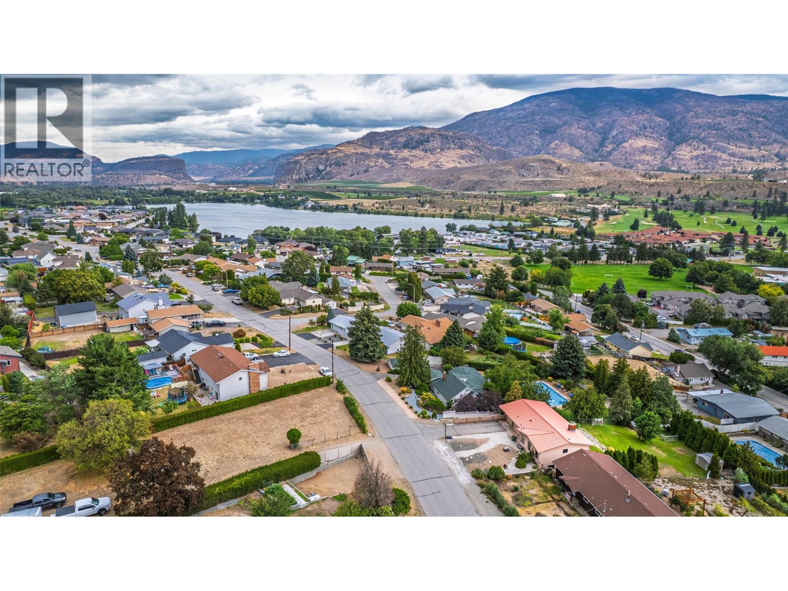 6563 Mountainview Drive, Oliver