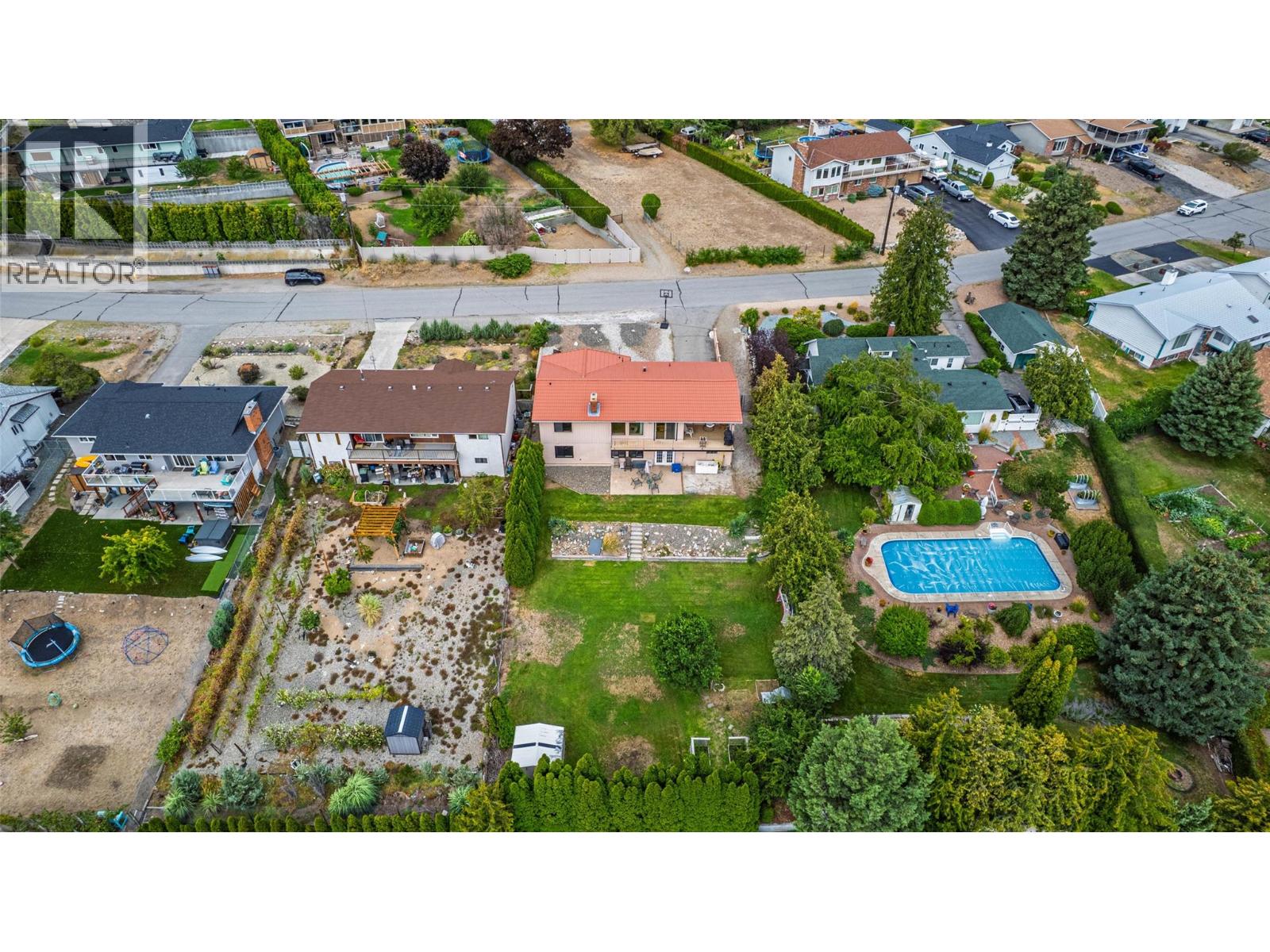 6563 Mountainview Drive, Oliver