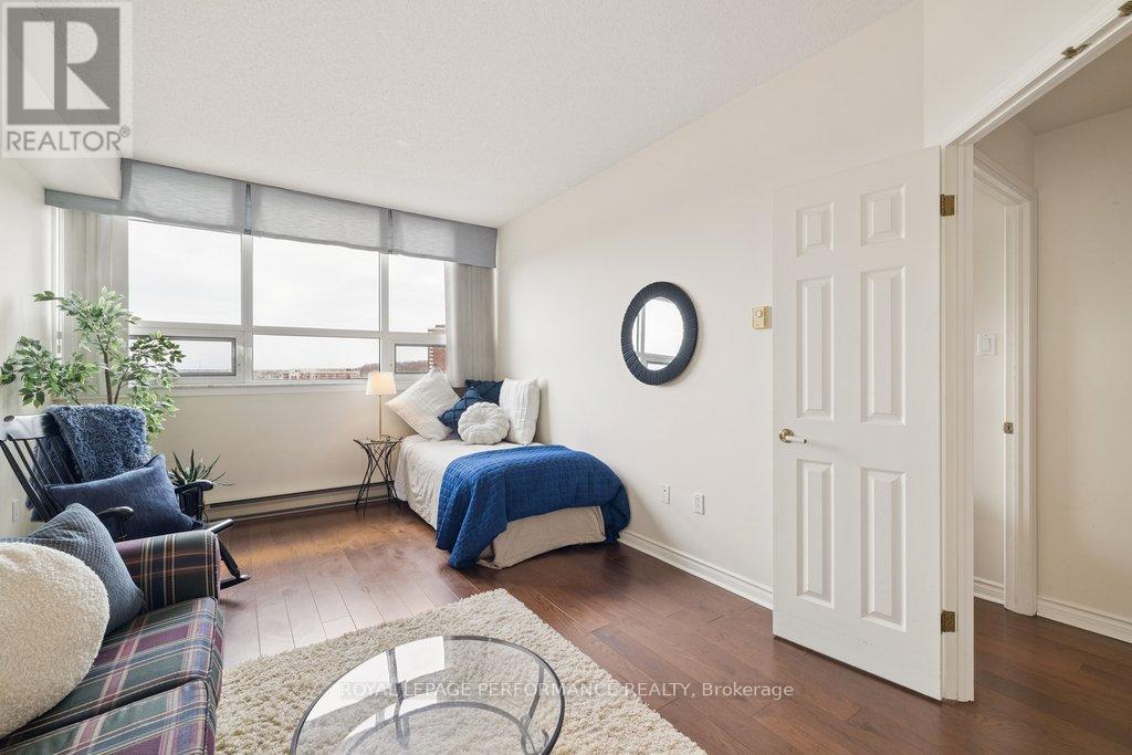 905 - 1480 RIVERSIDE DRIVE — photo 20
