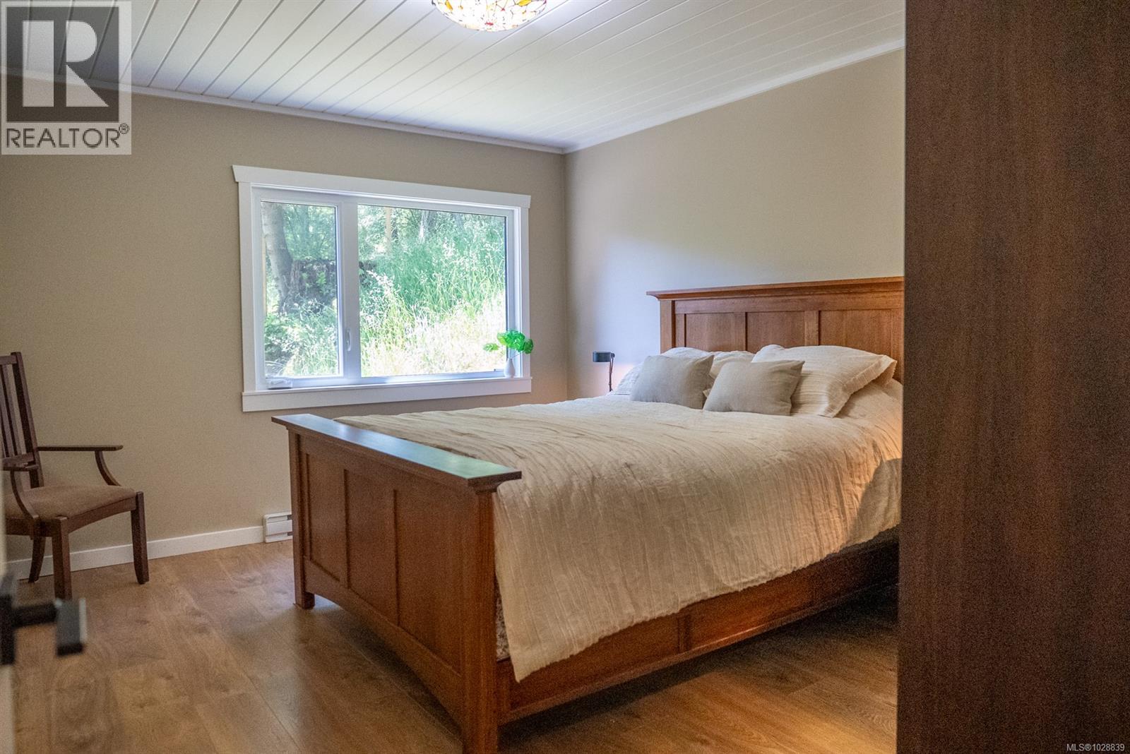 9907 Gowlland Point Rd - 15